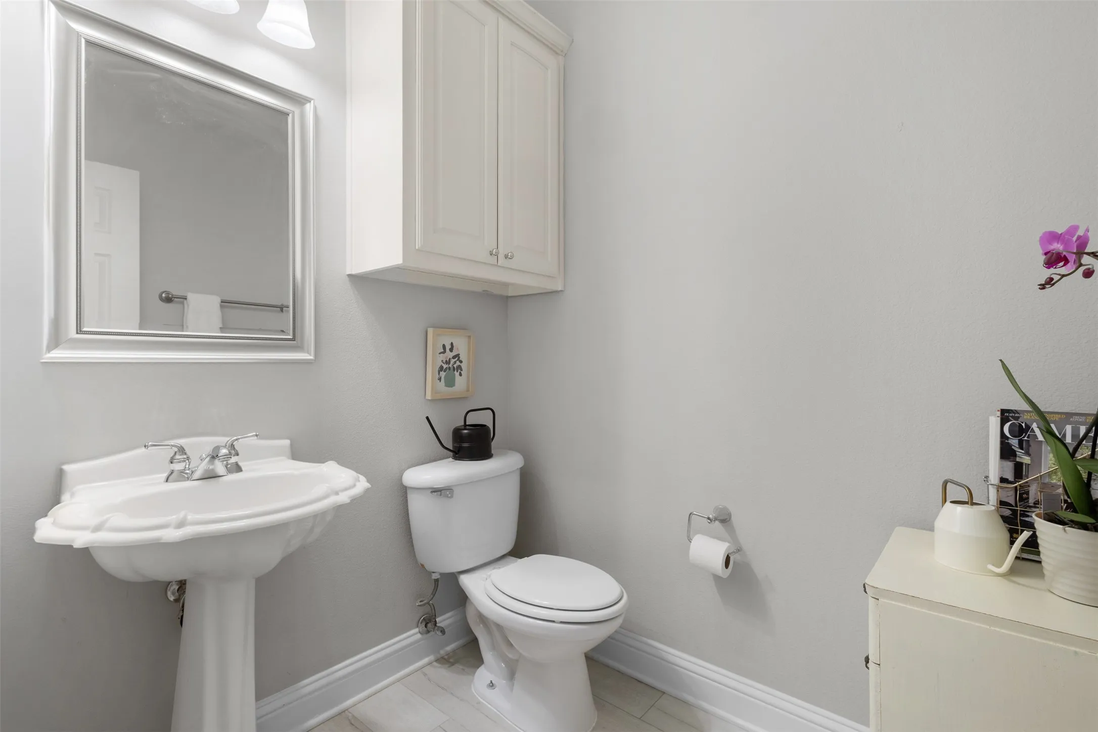For Sale in Dallas County , 5702 Hudson Street 6, Dallas, Texas 75206, 2 Bedrooms, 3 Bathrooms, 2 Garage spaces, 1,235 Sqft, built in 2005, Price $440,000, mls#21315429, Real Estate Agent in Dallas, Homes For Sale in Dallas county, Homes For Sale in Dallas, Realtor in Dallas Texas, Real Estate Brokerage Independent Realty Texas, Luminita Cordes Realtor