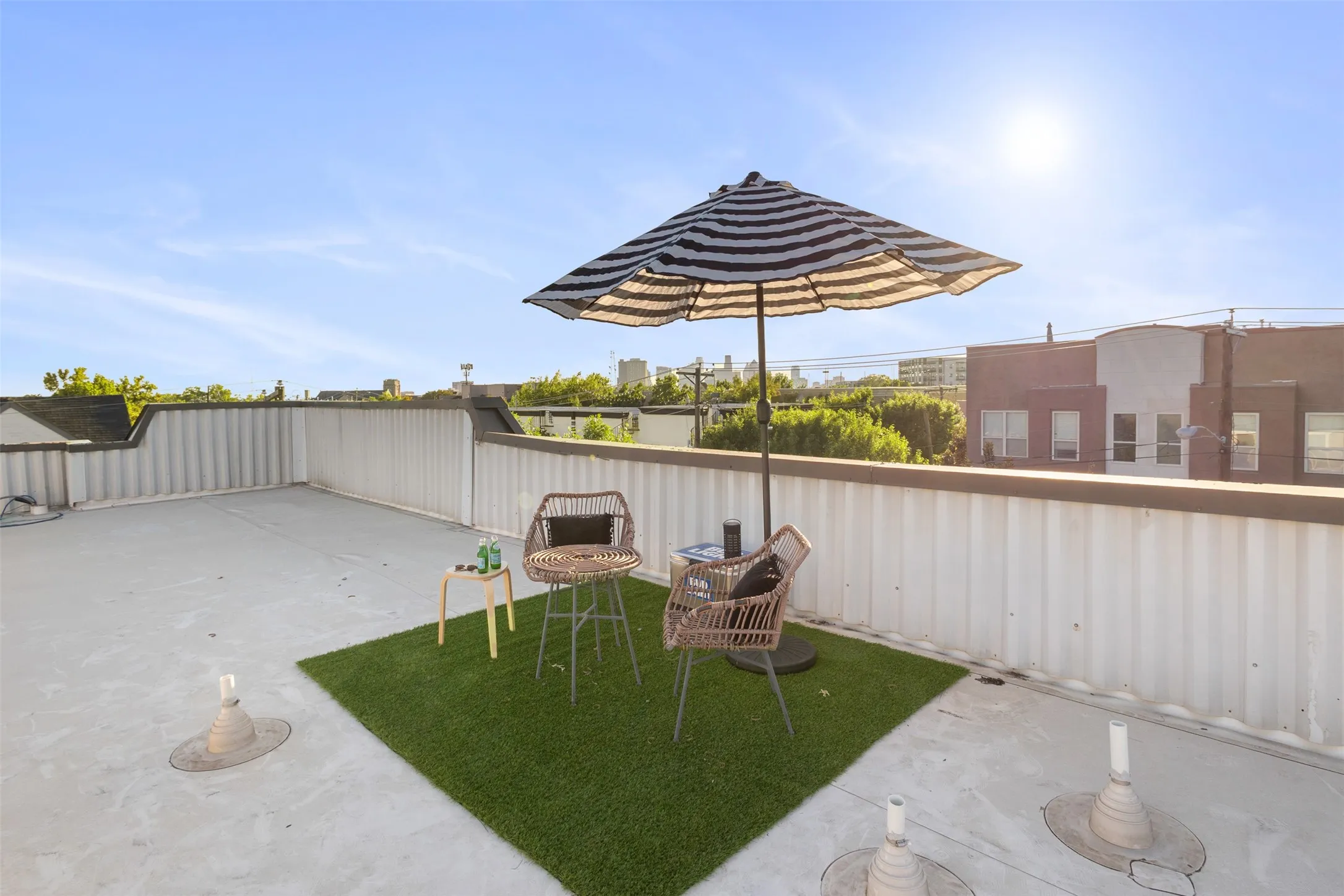 For Sale in Dallas County , 5702 Hudson Street 6, Dallas, Texas 75206, 2 Bedrooms, 3 Bathrooms, 2 Garage spaces, 1,235 Sqft, built in 2005, Price $440,000, mls#21315429, Real Estate Agent in Dallas, Homes For Sale in Dallas county, Homes For Sale in Dallas, Realtor in Dallas Texas, Real Estate Brokerage Independent Realty Texas, Luminita Cordes Realtor