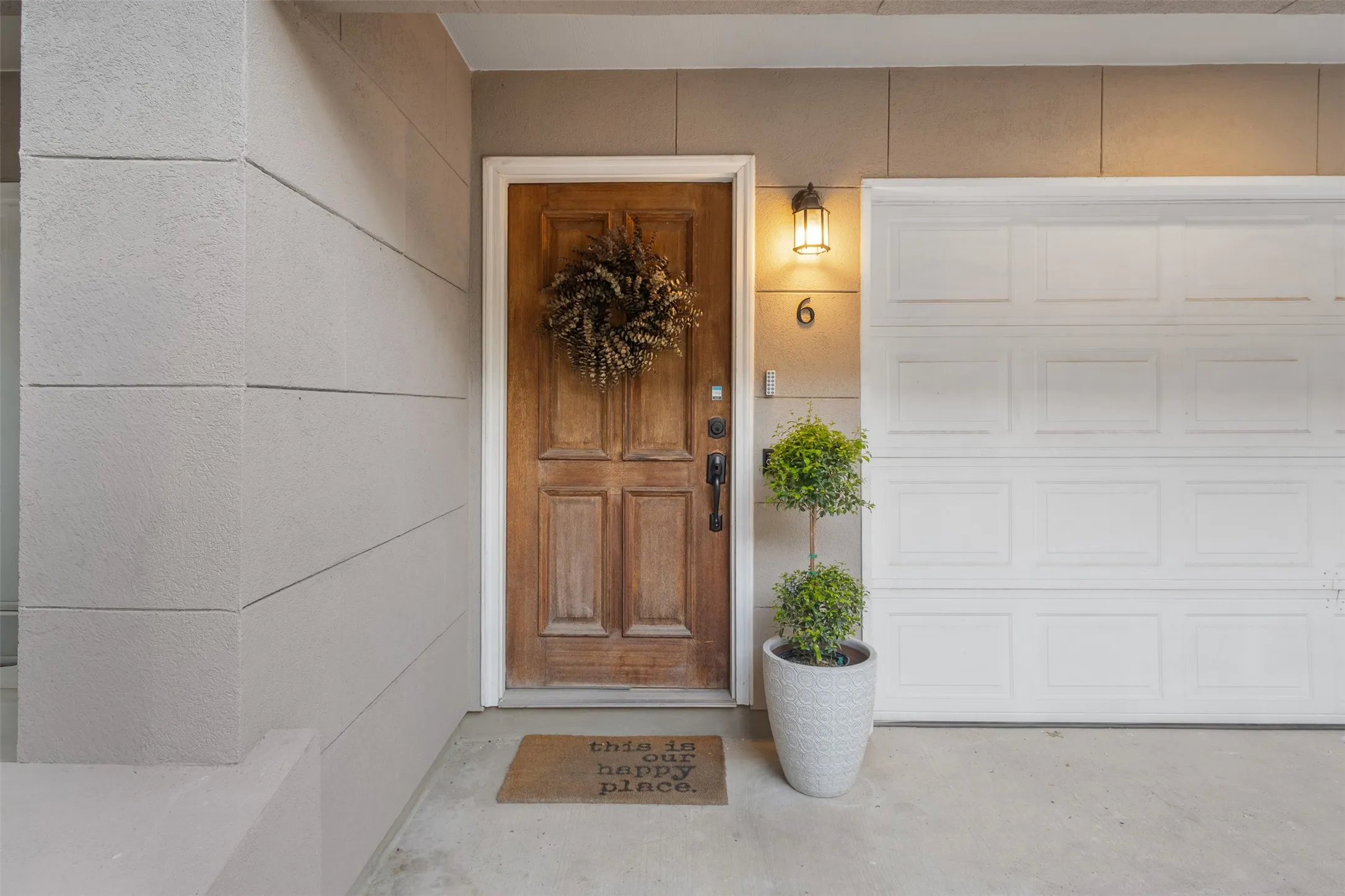 For Sale in Dallas County , 5702 Hudson Street 6, Dallas, Texas 75206, 2 Bedrooms, 3 Bathrooms, 2 Garage spaces, 1,235 Sqft, built in 2005, Price $440,000, mls#21315429, Real Estate Agent in Dallas, Homes For Sale in Dallas county, Homes For Sale in Dallas, Realtor in Dallas Texas, Real Estate Brokerage Independent Realty Texas, Luminita Cordes Realtor