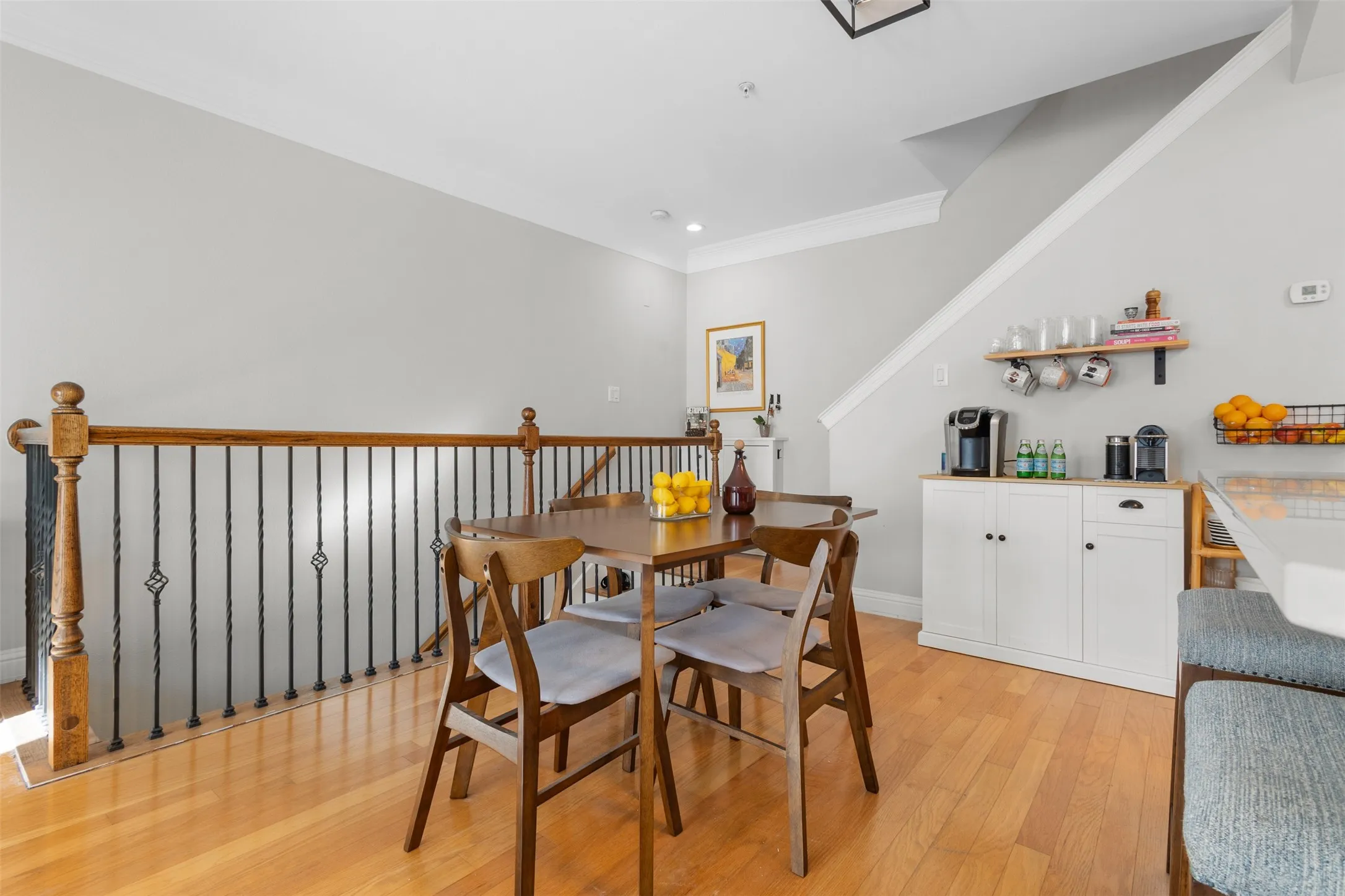 For Sale in Dallas County , 5702 Hudson Street 6, Dallas, Texas 75206, 2 Bedrooms, 3 Bathrooms, 2 Garage spaces, 1,235 Sqft, built in 2005, Price $440,000, mls#21315429, Real Estate Agent in Dallas, Homes For Sale in Dallas county, Homes For Sale in Dallas, Realtor in Dallas Texas, Real Estate Brokerage Independent Realty Texas, Luminita Cordes Realtor