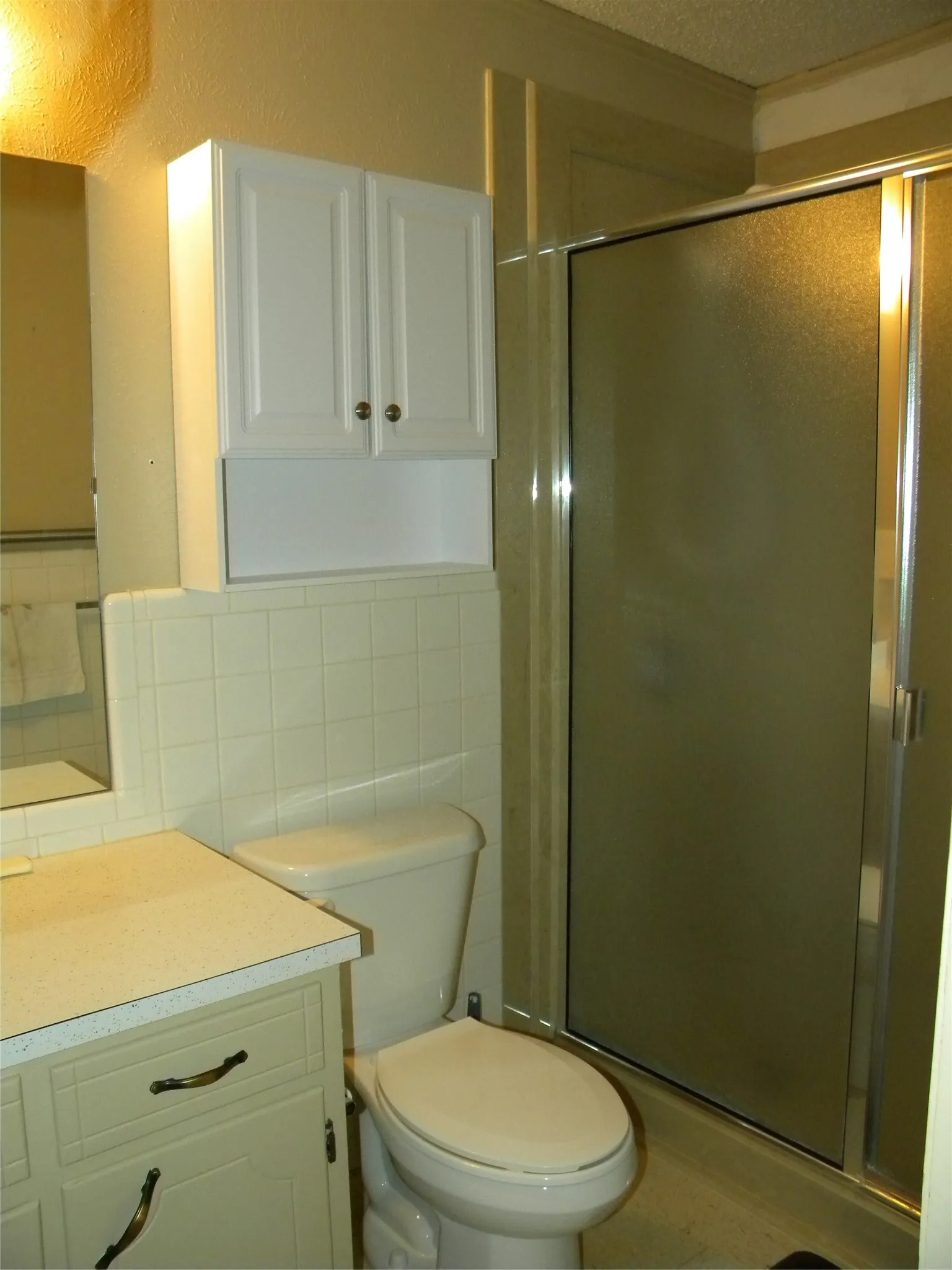 Full Bath with Glassed-in Shower