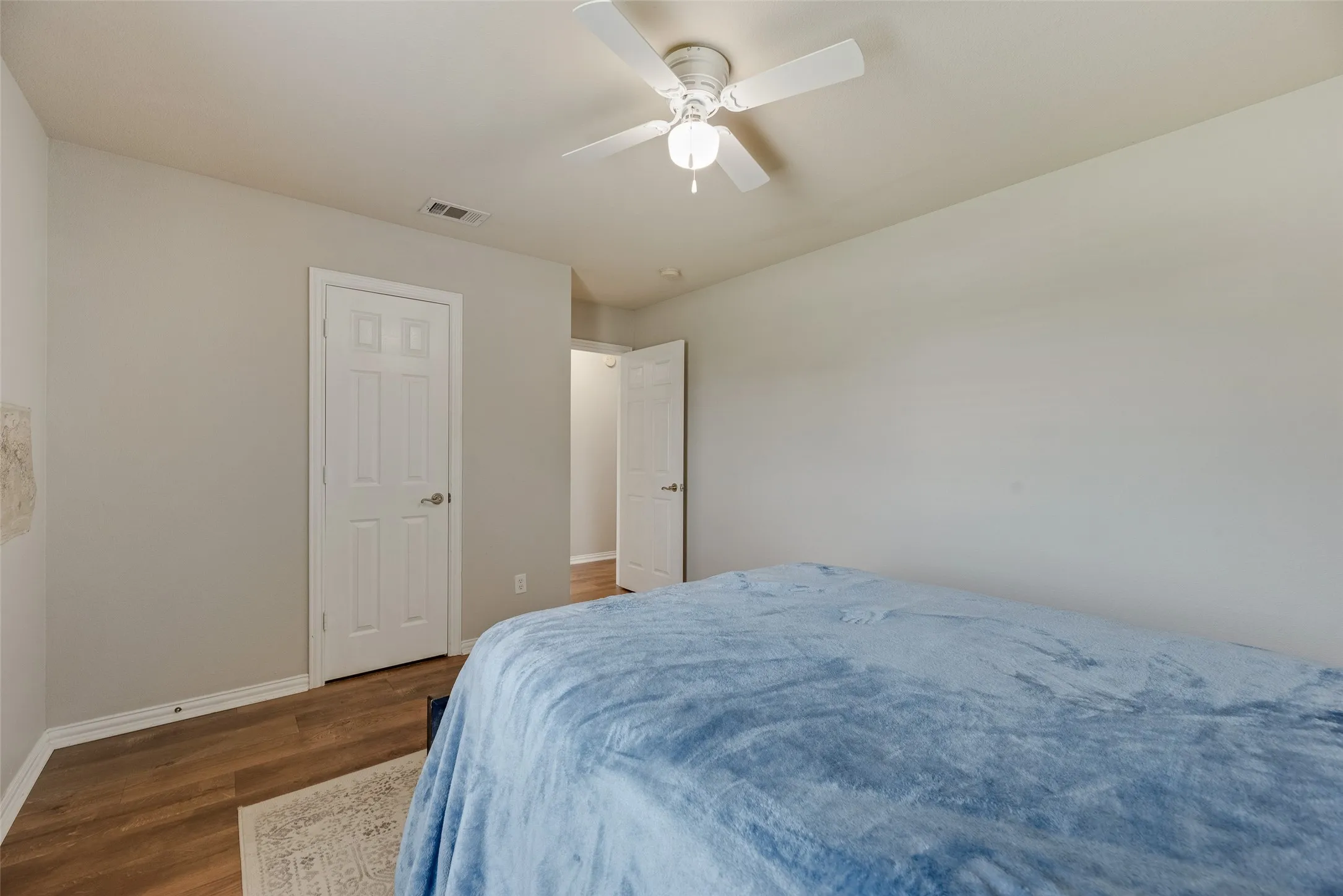 Single Family Residence For Sale in Kaufman County , 5454 Tree Grace Lane, Kaufman, Texas 75142, 4 Bedroom, 2 Bathroom, 2 Garage spaces, 2,527 Sqft, built in 2005, mls#21315455, Real Estate Agent in Kaufman, Homes For Sale in Kaufman county, Homes For Sale in Kaufman, Realtor in Kaufman Texas, Real Estate Brokerage Independent Realty Texas, Luminita Cordes Realtor