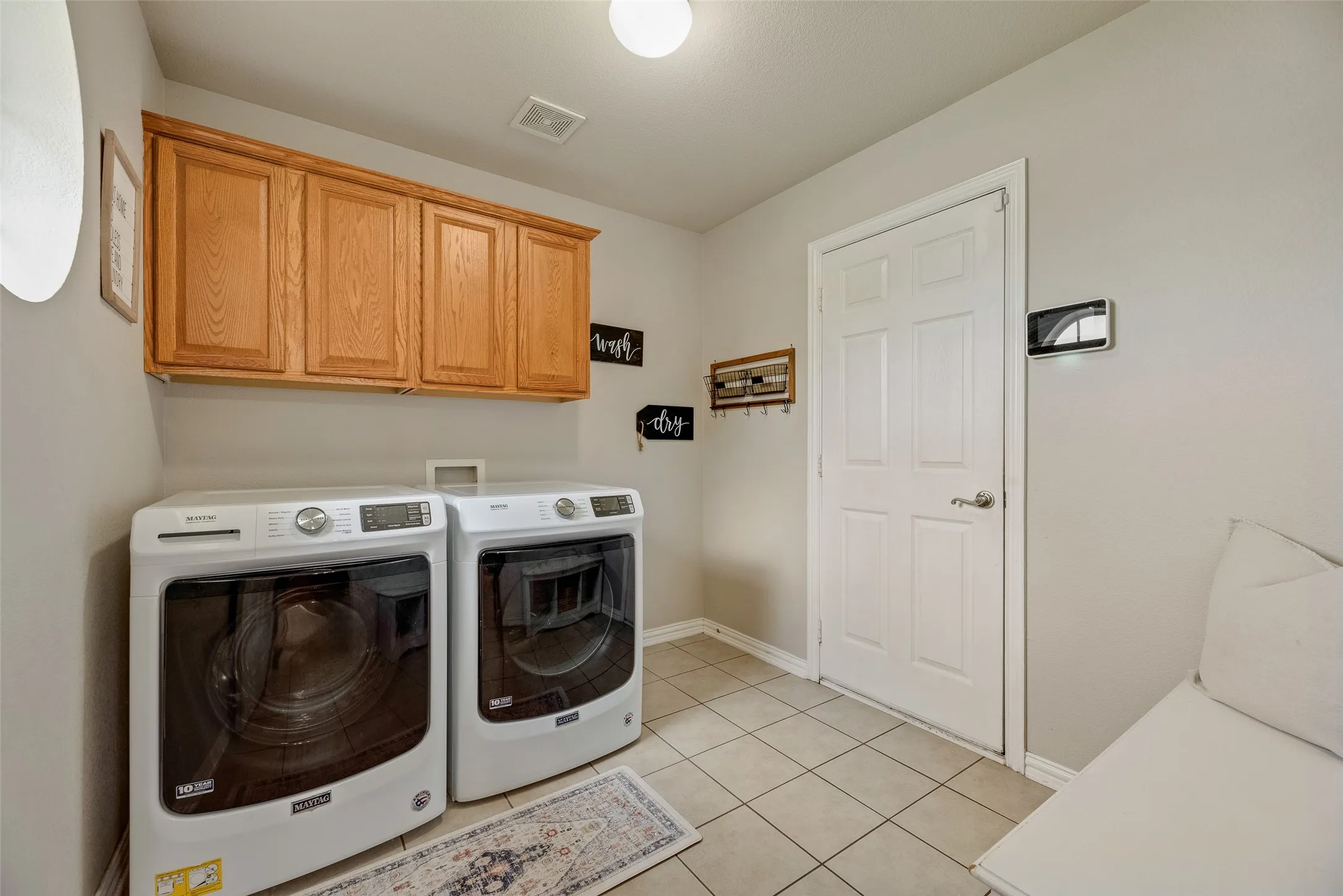Single Family Residence For Sale in Kaufman County , 5454 Tree Grace Lane, Kaufman, Texas 75142, 4 Bedroom, 2 Bathroom, 2 Garage spaces, 2,527 Sqft, built in 2005, mls#21315455, Real Estate Agent in Kaufman, Homes For Sale in Kaufman county, Homes For Sale in Kaufman, Realtor in Kaufman Texas, Real Estate Brokerage Independent Realty Texas, Luminita Cordes Realtor