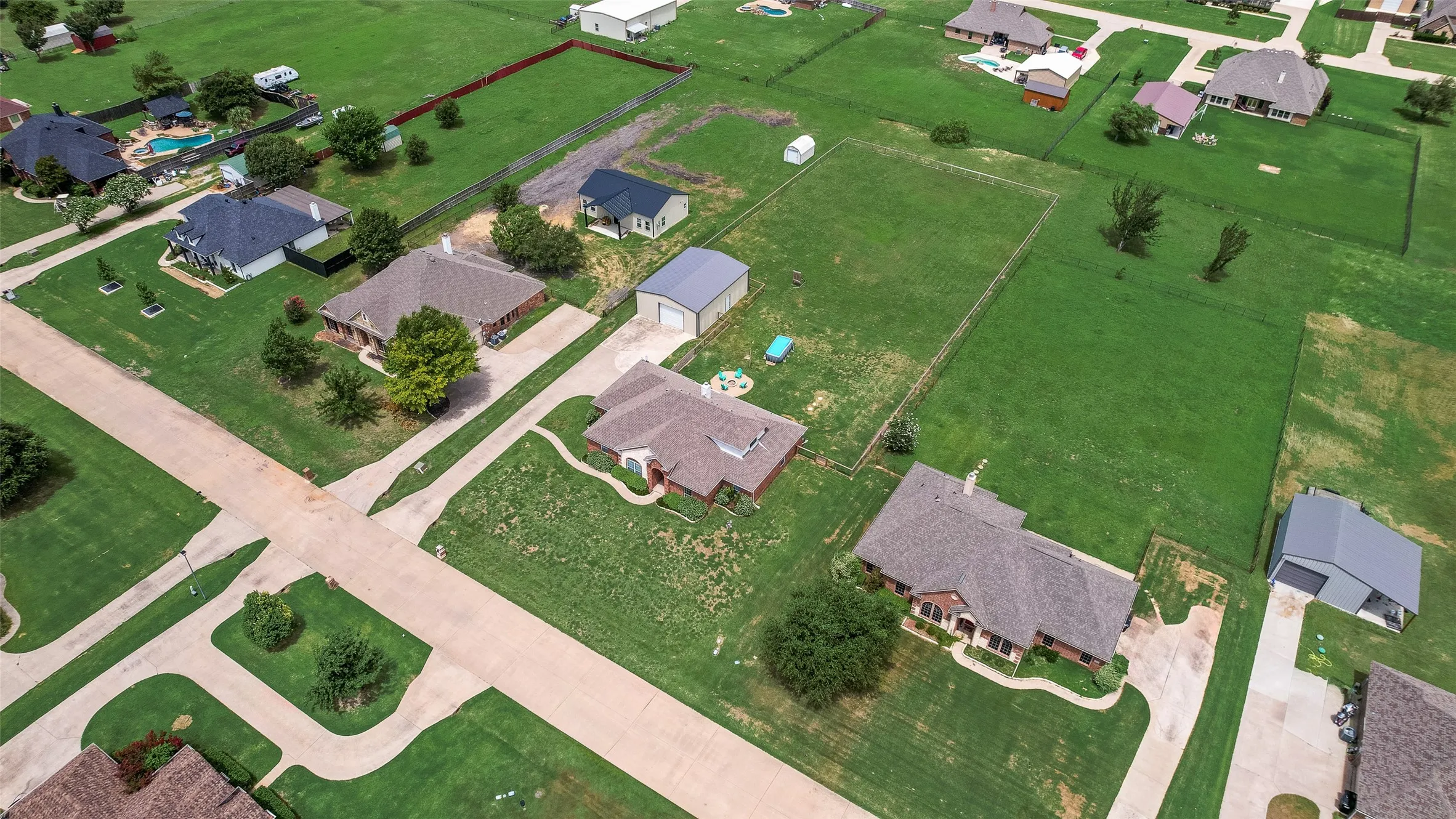 Single Family Residence For Sale in Kaufman County , 5454 Tree Grace Lane, Kaufman, Texas 75142, 4 Bedroom, 2 Bathroom, 2 Garage spaces, 2,527 Sqft, built in 2005, mls#21315455, Real Estate Agent in Kaufman, Homes For Sale in Kaufman county, Homes For Sale in Kaufman, Realtor in Kaufman Texas, Real Estate Brokerage Independent Realty Texas, Luminita Cordes Realtor