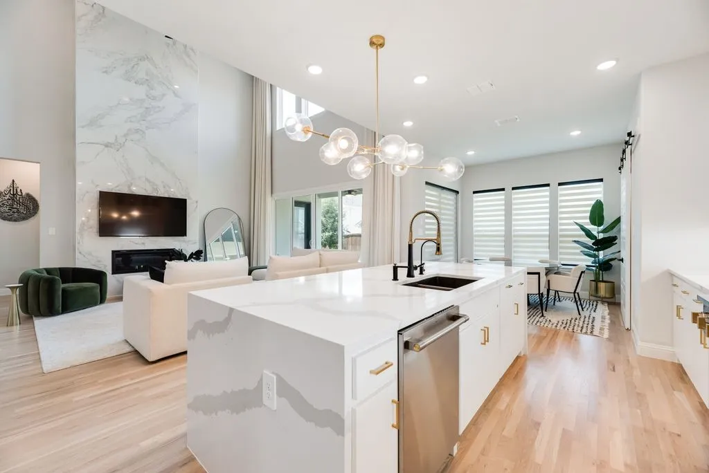 Single Family Residence For Sale in Collin County , 12436 Compassplant Drive, Frisco, Texas 75035, 5 Bedrooms, 6 Bathrooms, 3 Garage spaces, 4,334 Sqft, built in 2022, Price $1,299,000, mls#21314346, Real Estate Agent in Frisco, Homes For Sale in Collin county, Homes For Sale in Frisco, Realtor in Frisco Texas, Real Estate Brokerage Independent Realty Texas, Luminita Cordes Realtor