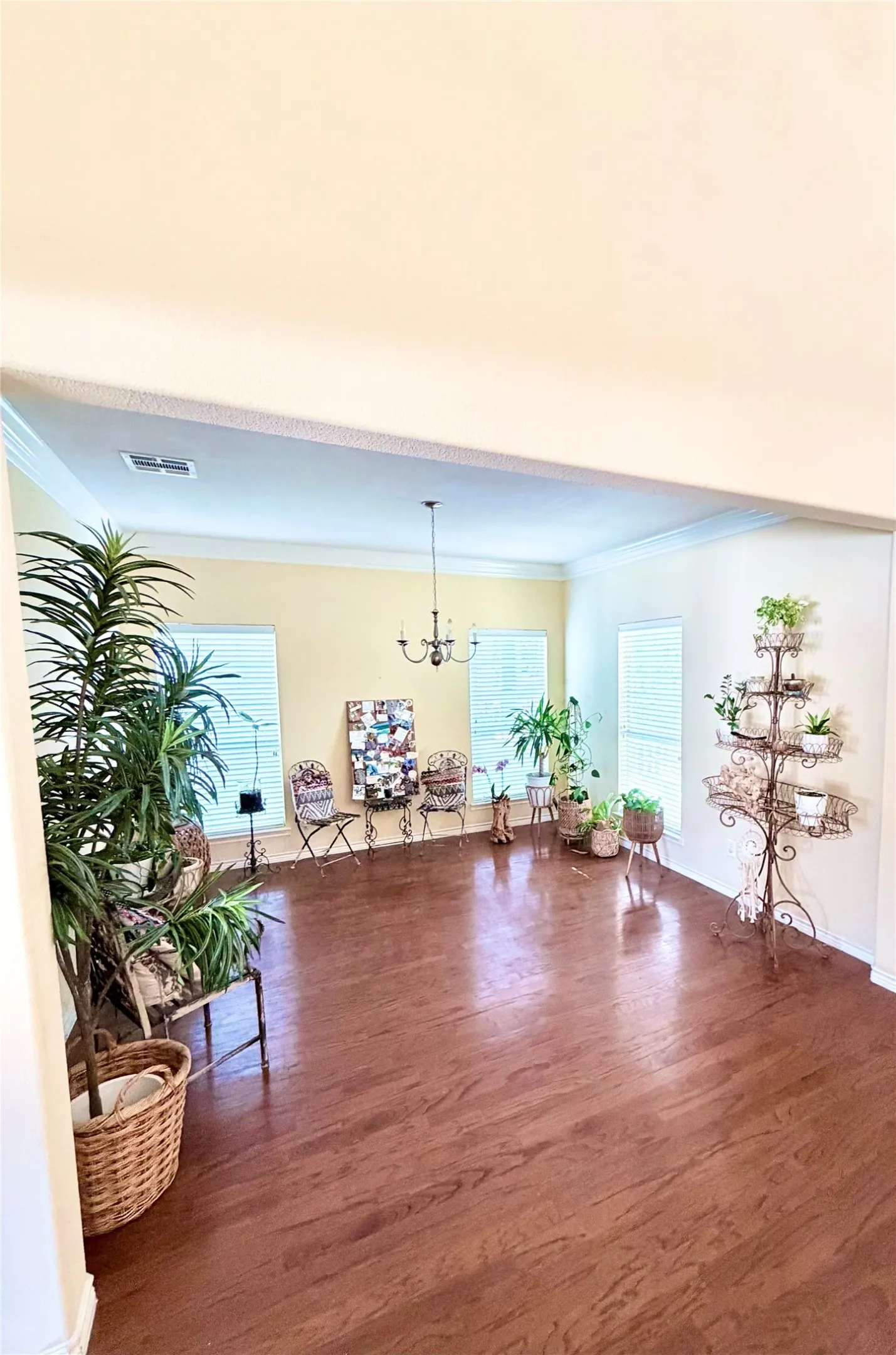Single Family Residence For Sale in Denton County , 1101 Wenk Court, Aubrey, Texas 76227, 4 Bedroom, 4 Bathroom, 2 Garage spaces, 3,022 Sqft, built in 2006, mls#21315485, Real Estate Agent in Aubrey, Homes For Sale in Denton county, Homes For Sale in Aubrey, Realtor in Aubrey Texas, Real Estate Brokerage Independent Realty Texas, Luminita Cordes Realtor
