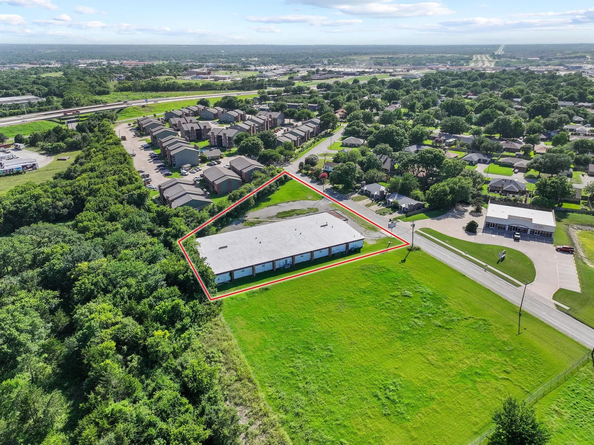 Industrial For Sale in Grayson County , 3100 Versaille Drive, Sherman, Texas 75090, 0, 0, Garage spaces, 18,000 Sqft, built in 1975, mls#21308702, Real Estate Agent in Sherman, Homes For Sale in Grayson county, Homes For Sale in Sherman, Realtor in Sherman Texas, Real Estate Brokerage Independent Realty Texas, Luminita Cordes Realtor