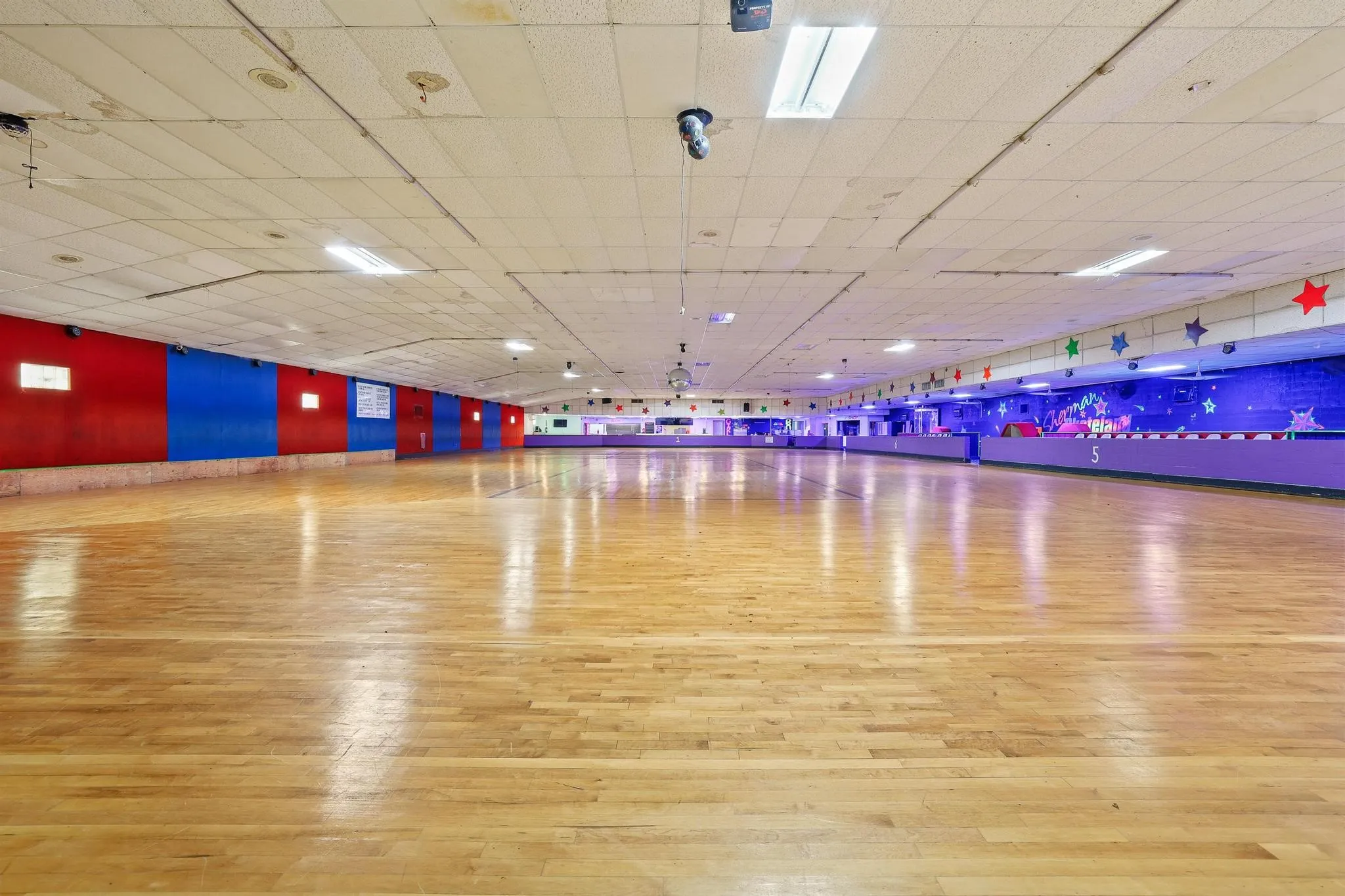 Industrial For Sale in Grayson County , 3100 Versaille Drive, Sherman, Texas 75090, 0, 0, Garage spaces, 18,000 Sqft, built in 1975, mls#21308702, Real Estate Agent in Sherman, Homes For Sale in Grayson county, Homes For Sale in Sherman, Realtor in Sherman Texas, Real Estate Brokerage Independent Realty Texas, Luminita Cordes Realtor