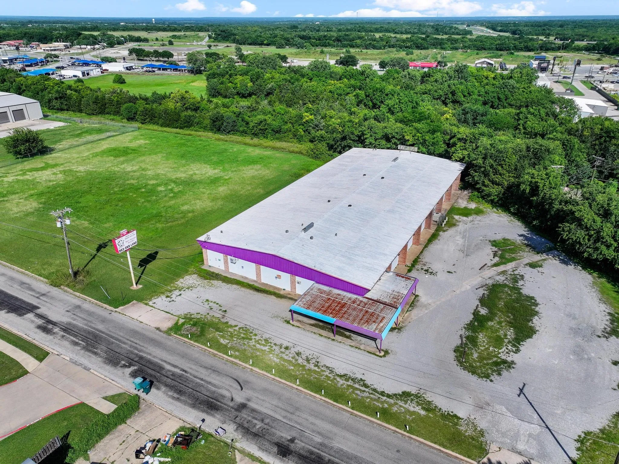 Industrial For Sale in Grayson County , 3100 Versaille Drive, Sherman, Texas 75090, 0, 0, Garage spaces, 18,000 Sqft, built in 1975, mls#21308702, Real Estate Agent in Sherman, Homes For Sale in Grayson county, Homes For Sale in Sherman, Realtor in Sherman Texas, Real Estate Brokerage Independent Realty Texas, Luminita Cordes Realtor
