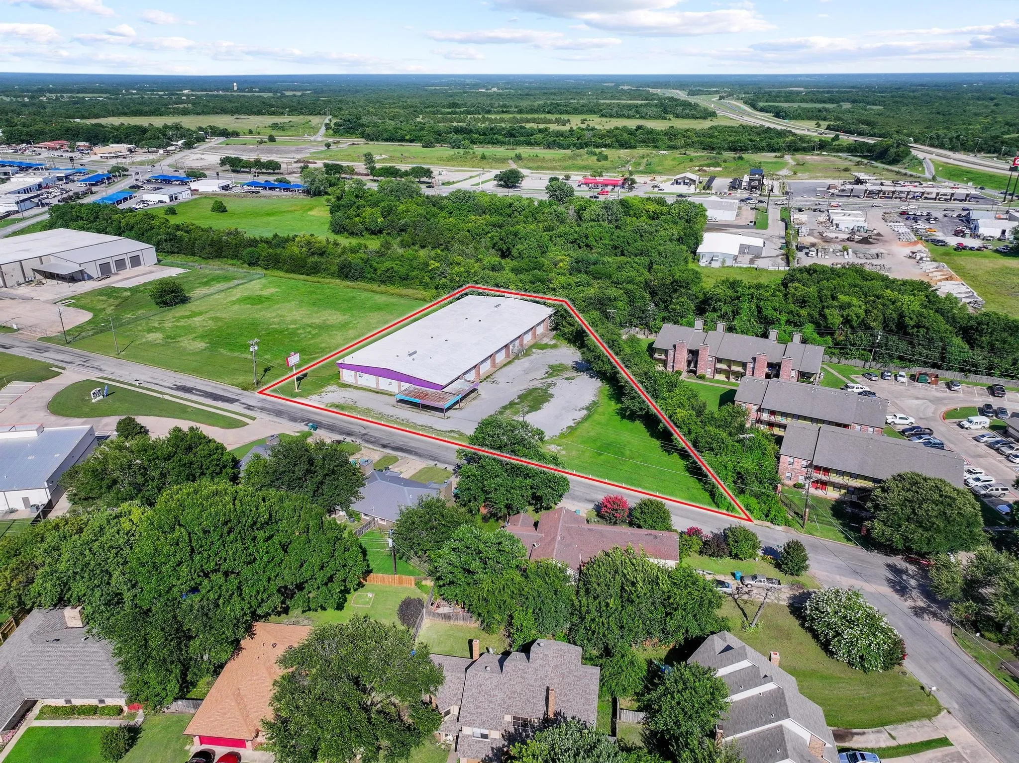 Industrial For Sale in Grayson County , 3100 Versaille Drive, Sherman, Texas 75090, 0, 0, Garage spaces, 18,000 Sqft, built in 1975, mls#21308702, Real Estate Agent in Sherman, Homes For Sale in Grayson county, Homes For Sale in Sherman, Realtor in Sherman Texas, Real Estate Brokerage Independent Realty Texas, Luminita Cordes Realtor