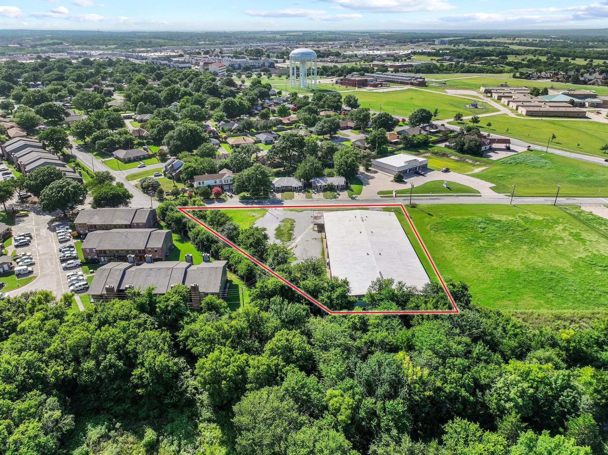 Industrial For Sale in Grayson County , 3100 Versaille Drive, Sherman, Texas 75090, 0, 0, Garage spaces, 18,000 Sqft, built in 1975, mls#21308702, Real Estate Agent in Sherman, Homes For Sale in Grayson county, Homes For Sale in Sherman, Realtor in Sherman Texas, Real Estate Brokerage Independent Realty Texas, Luminita Cordes Realtor