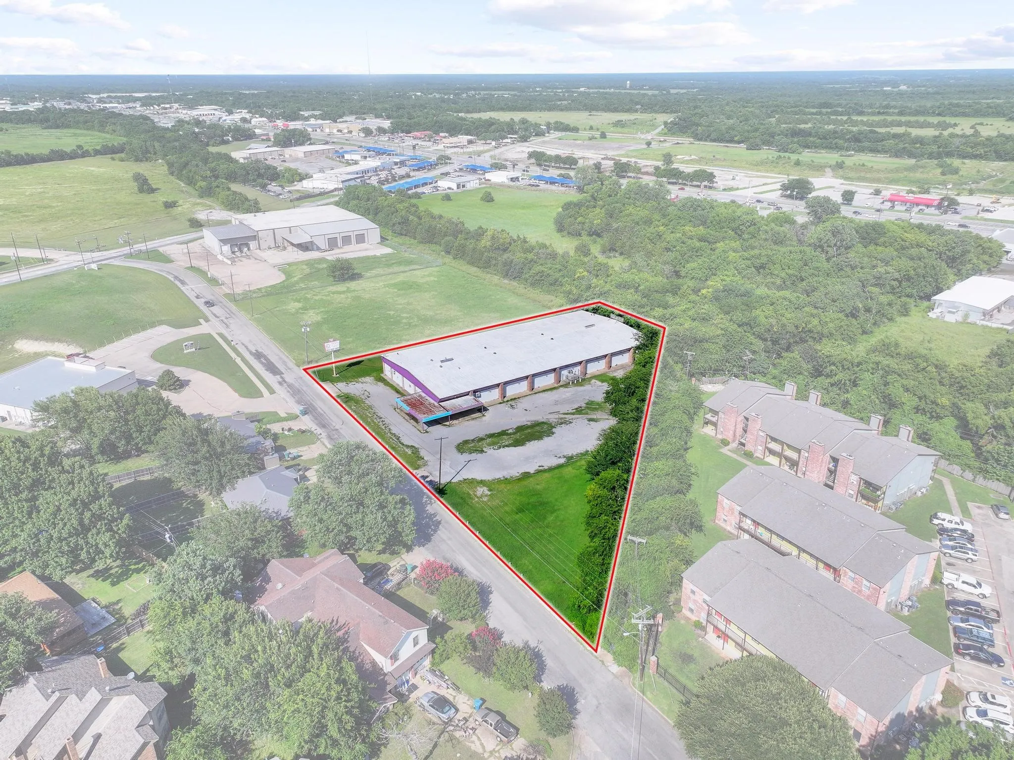 Industrial For Sale in Grayson County , 3100 Versaille Drive, Sherman, Texas 75090, 0, 0, Garage spaces, 18,000 Sqft, built in 1975, mls#21308702, Real Estate Agent in Sherman, Homes For Sale in Grayson county, Homes For Sale in Sherman, Realtor in Sherman Texas, Real Estate Brokerage Independent Realty Texas, Luminita Cordes Realtor