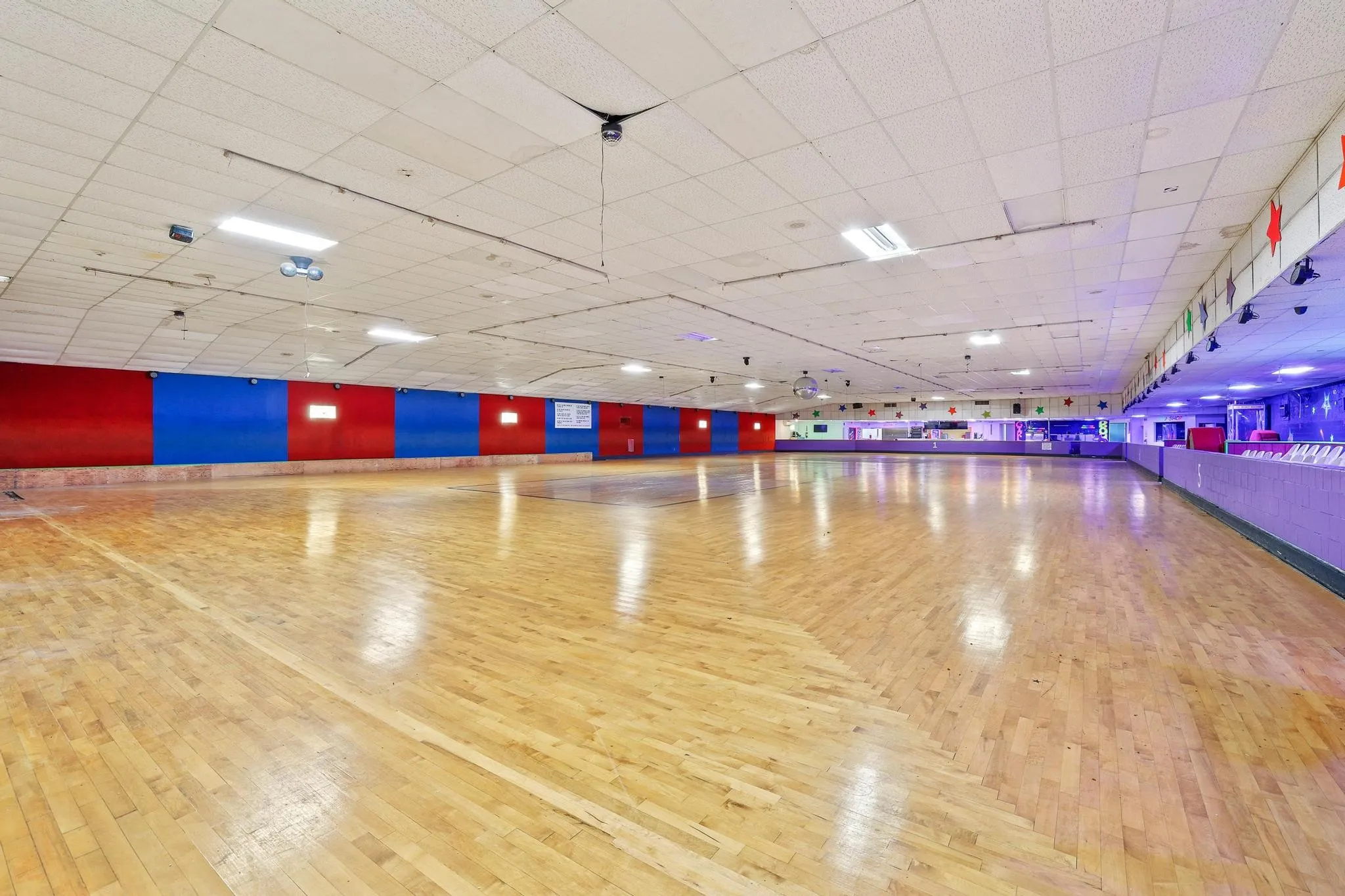 Industrial For Sale in Grayson County , 3100 Versaille Drive, Sherman, Texas 75090, 0, 0, Garage spaces, 18,000 Sqft, built in 1975, mls#21308702, Real Estate Agent in Sherman, Homes For Sale in Grayson county, Homes For Sale in Sherman, Realtor in Sherman Texas, Real Estate Brokerage Independent Realty Texas, Luminita Cordes Realtor