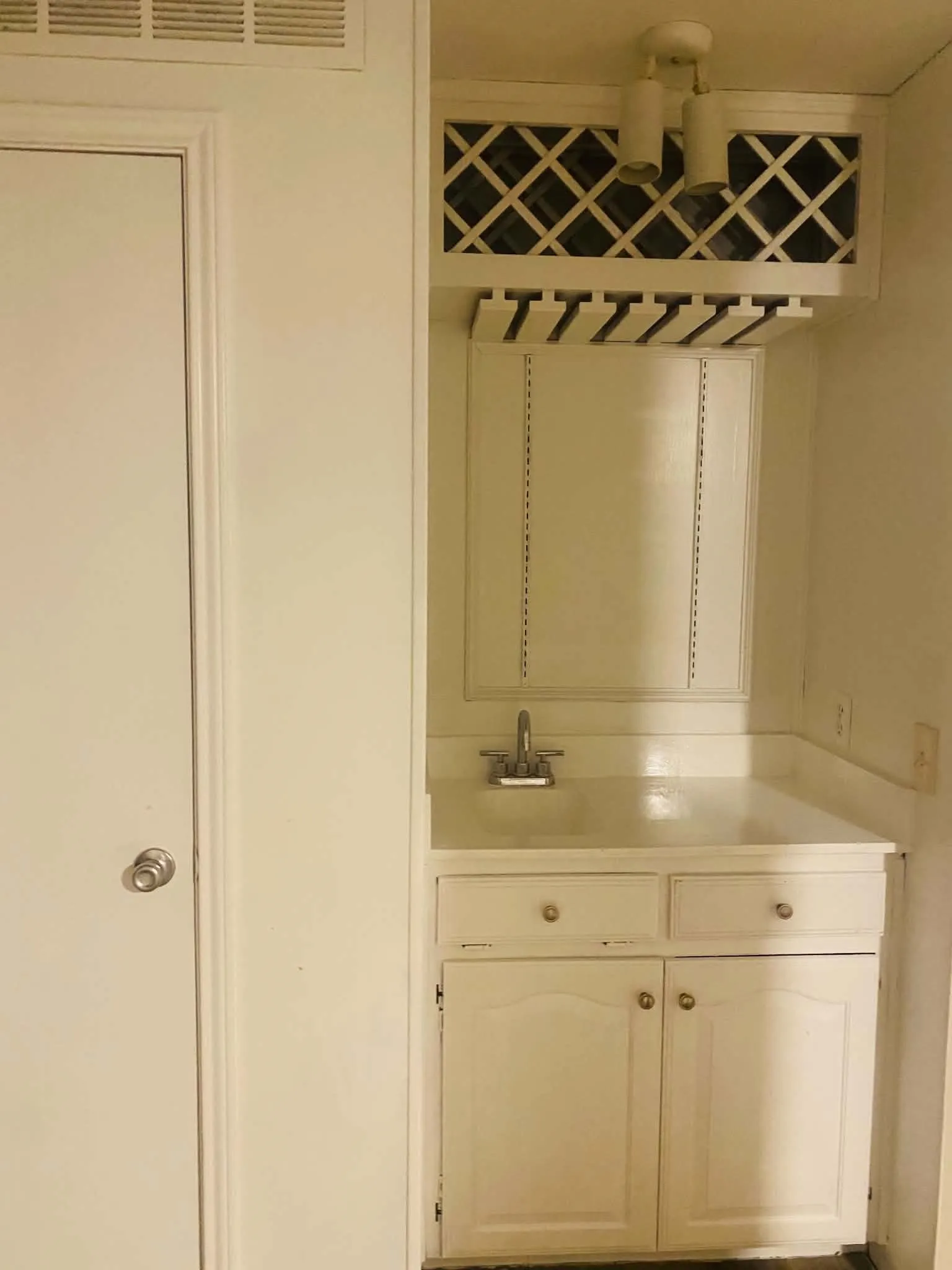 Single Family Residence For Rent in Dallas County , 3317 bending oaks, Garland, Texas 75044, 3 Bedroom, 2 Bathroom, 2 Garage spaces, 1,982 Sqft, built in 1983, mls#21315491, Real Estate Agent in Garland, Homes For Rent in Dallas county, Homes For Rent in Garland, Realtor in Garland Texas, Real Estate Brokerage Independent Realty Texas, Luminita Cordes Realtor