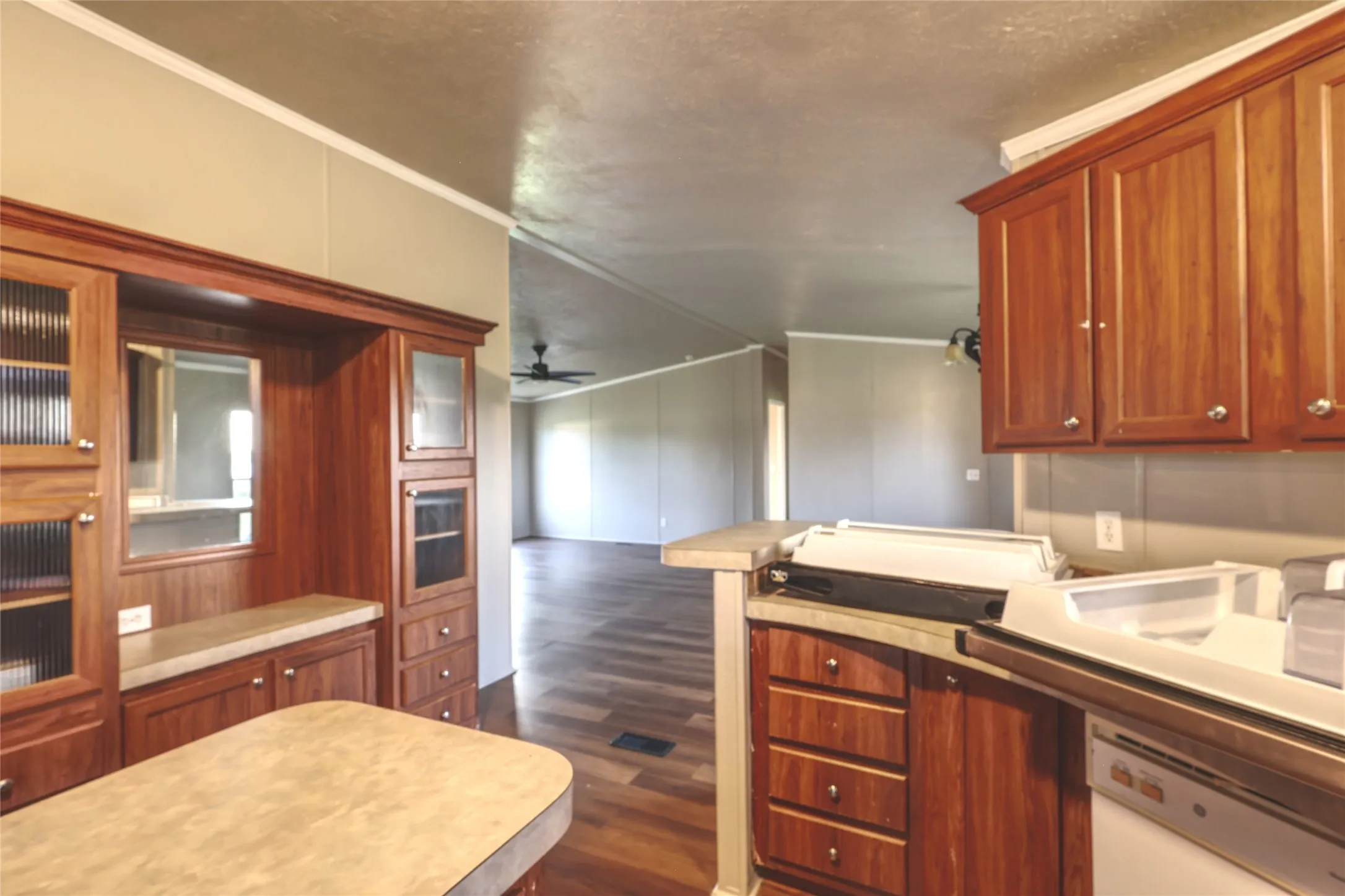 Mobile Home For Sale in Grayson County , 8344 Fm 697, Whitewright, Texas 75491, 3 Bedroom, 2 Bathroom, Garage spaces, 1,568 Sqft, built in 2005, mls#21308525, Real Estate Agent in Whitewright, Homes For Sale in Grayson county, Homes For Sale in Whitewright, Realtor in Whitewright Texas, Real Estate Brokerage Independent Realty Texas, Luminita Cordes Realtor
