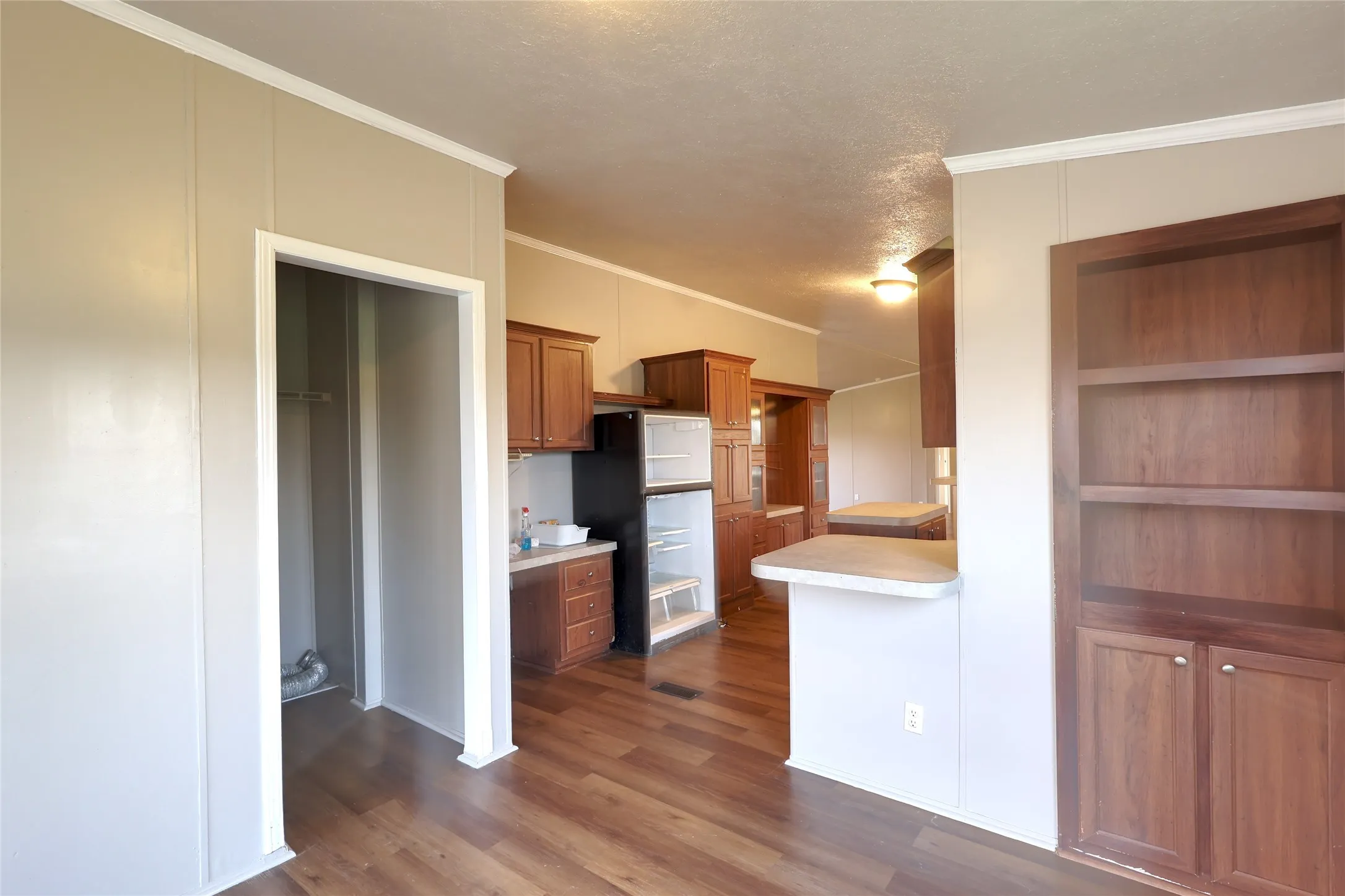 Mobile Home For Sale in Grayson County , 8344 Fm 697, Whitewright, Texas 75491, 3 Bedroom, 2 Bathroom, Garage spaces, 1,568 Sqft, built in 2005, mls#21308525, Real Estate Agent in Whitewright, Homes For Sale in Grayson county, Homes For Sale in Whitewright, Realtor in Whitewright Texas, Real Estate Brokerage Independent Realty Texas, Luminita Cordes Realtor