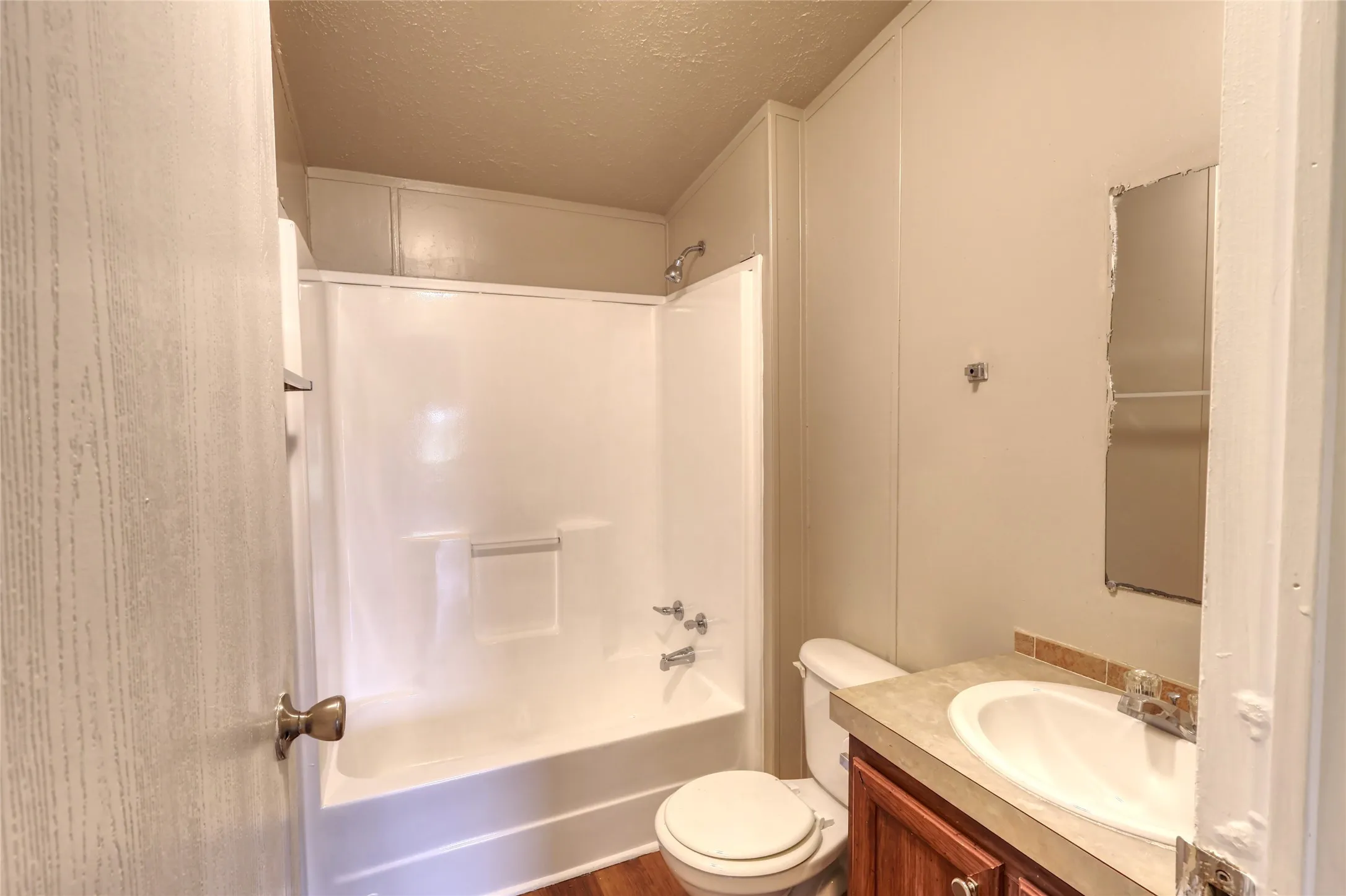 Mobile Home For Sale in Grayson County , 8344 Fm 697, Whitewright, Texas 75491, 3 Bedroom, 2 Bathroom, Garage spaces, 1,568 Sqft, built in 2005, mls#21308525, Real Estate Agent in Whitewright, Homes For Sale in Grayson county, Homes For Sale in Whitewright, Realtor in Whitewright Texas, Real Estate Brokerage Independent Realty Texas, Luminita Cordes Realtor