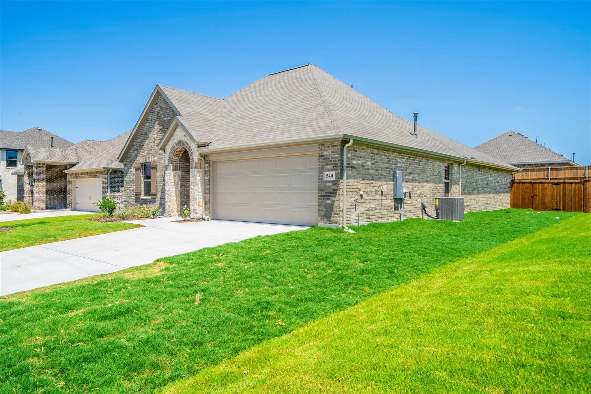 Single Family Residence For Rent in Grayson County , 540 Brook View Drive, Van Alstyne, Texas 75495, 4 Bedroom, 2 Bathroom, 2 Garage spaces, 2,000 Sqft, built in 2024, mls#21313667, Real Estate Agent in Van Alstyne, Homes For Rent in Grayson county, Homes For Rent in Van Alstyne, Realtor in Van Alstyne Texas, Real Estate Brokerage Independent Realty Texas, Luminita Cordes Realtor