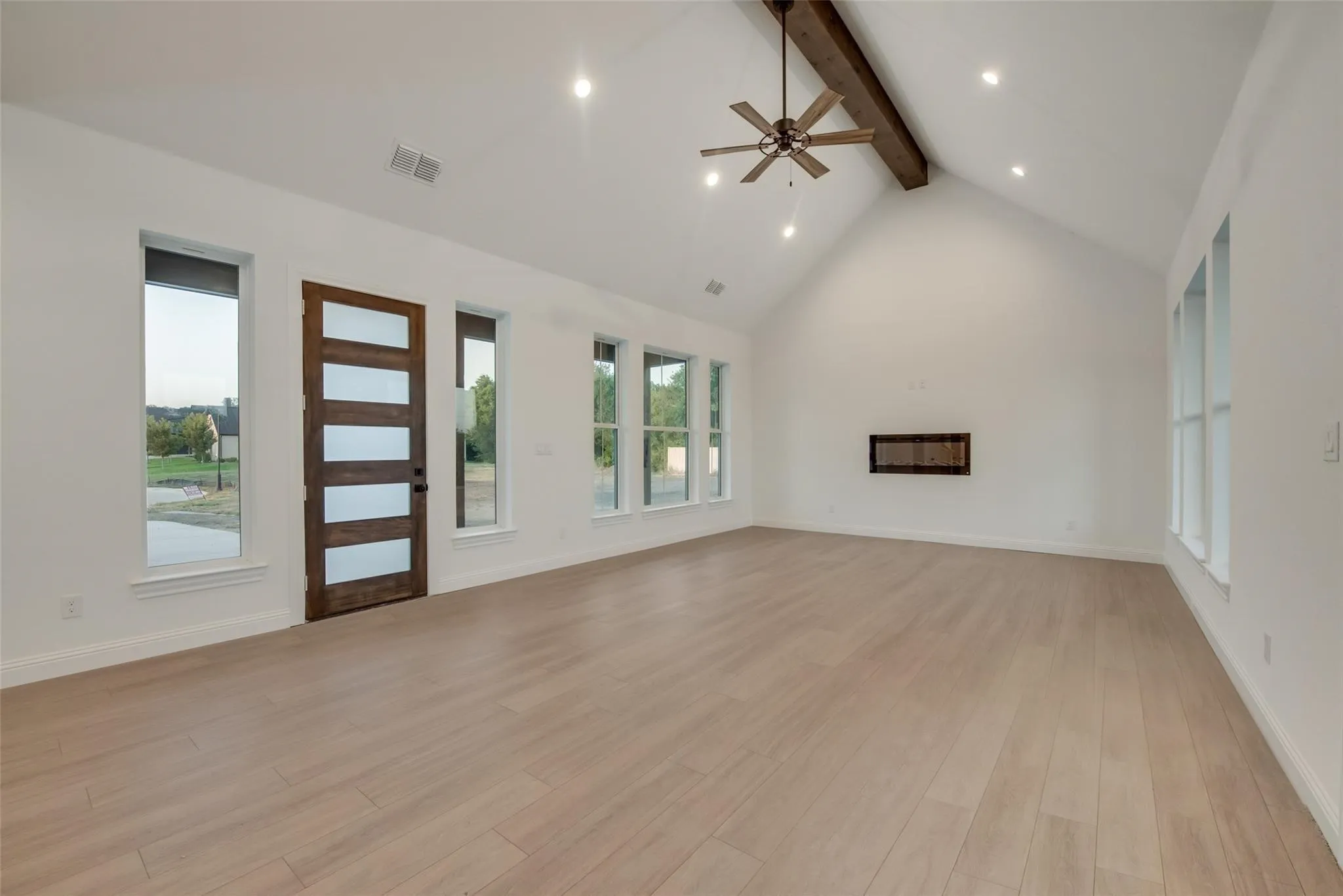 Single Family Residence For Rent in Rockwall County , 1203 Chapel Drive, Rockwall, Texas 75032, 5 Bedroom, 5 Bathroom, 3 Garage spaces, 3,299 Sqft, built in 2023, mls#21315508, Real Estate Agent in Rockwall, Homes For Rent in Rockwall county, Homes For Rent in Rockwall, Realtor in Rockwall Texas, Real Estate Brokerage Independent Realty Texas, Luminita Cordes Realtor