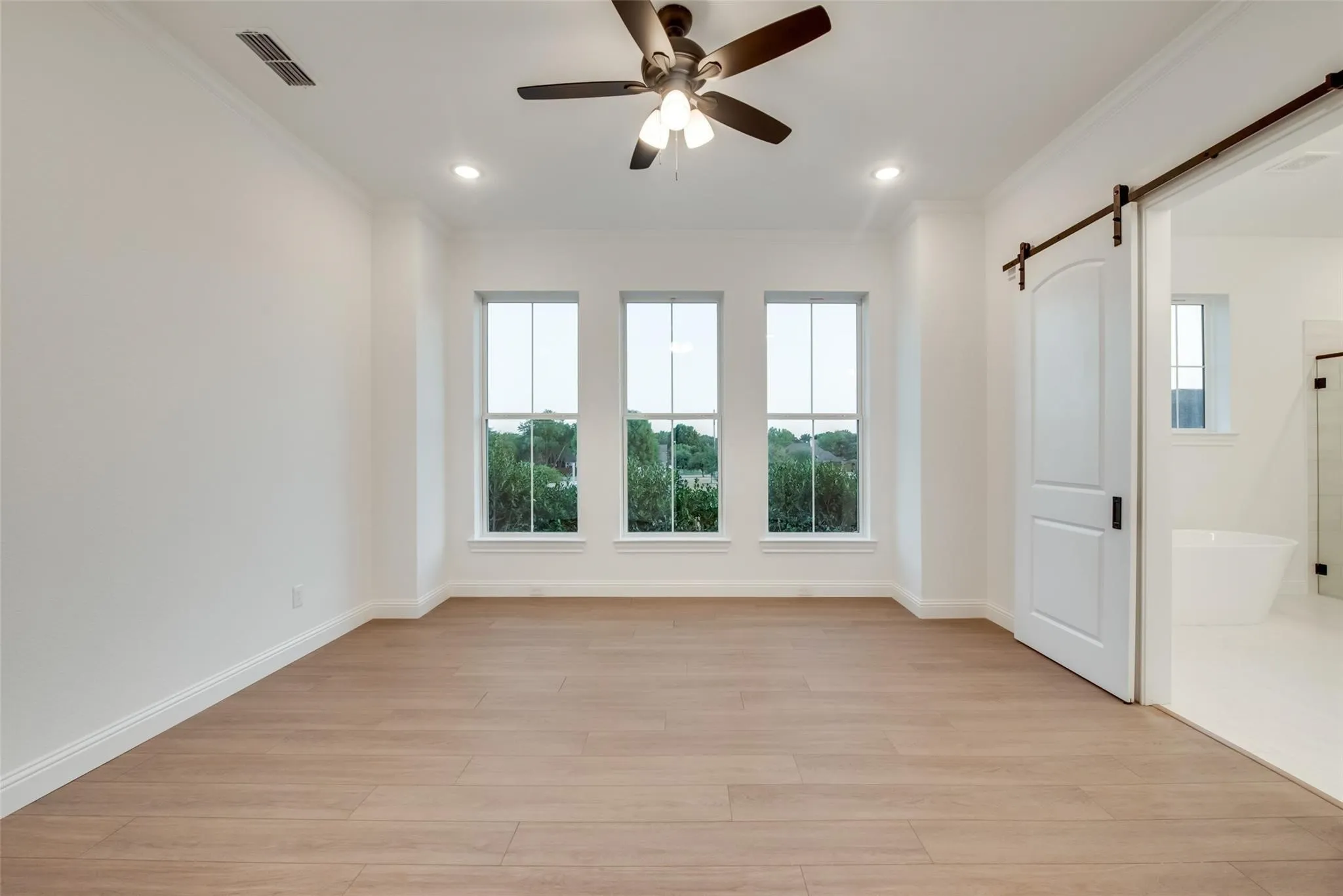 Single Family Residence For Rent in Rockwall County , 1203 Chapel Drive, Rockwall, Texas 75032, 5 Bedroom, 5 Bathroom, 3 Garage spaces, 3,299 Sqft, built in 2023, mls#21315508, Real Estate Agent in Rockwall, Homes For Rent in Rockwall county, Homes For Rent in Rockwall, Realtor in Rockwall Texas, Real Estate Brokerage Independent Realty Texas, Luminita Cordes Realtor