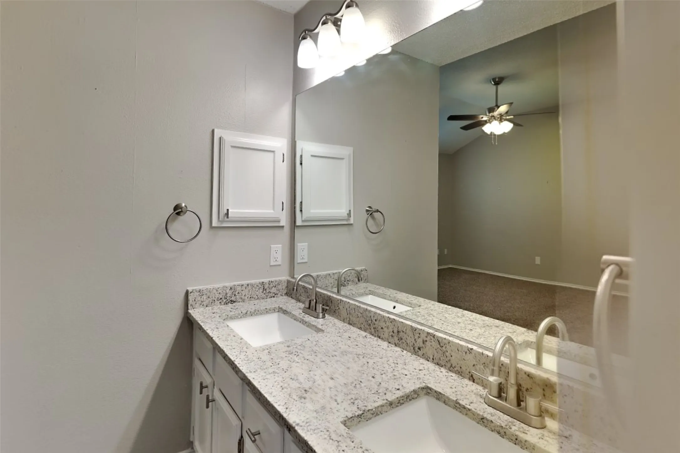 Single Family Residence For Rent in Denton County , 1313 Colony Court, Flower Mound, Texas 75028, 3 Bedroom, 2 Bathroom, 2 Garage spaces, 1,475 Sqft, built in 1984, mls#21315509, Real Estate Agent in Flower Mound, Homes For Rent in Denton county, Homes For Rent in Flower Mound, Realtor in Flower Mound Texas, Real Estate Brokerage Independent Realty Texas, Luminita Cordes Realtor