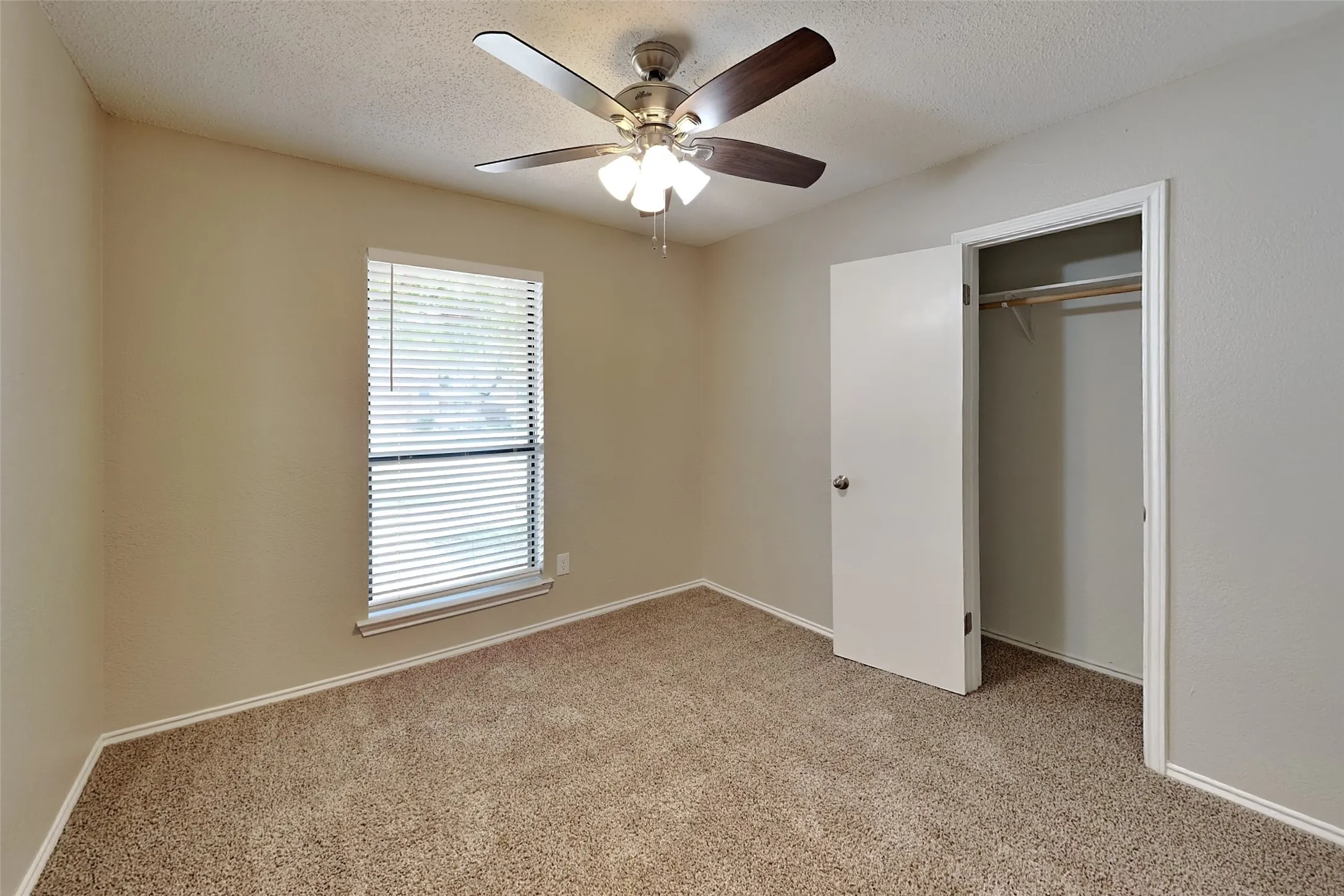 Single Family Residence For Rent in Denton County , 1313 Colony Court, Flower Mound, Texas 75028, 3 Bedroom, 2 Bathroom, 2 Garage spaces, 1,475 Sqft, built in 1984, mls#21315509, Real Estate Agent in Flower Mound, Homes For Rent in Denton county, Homes For Rent in Flower Mound, Realtor in Flower Mound Texas, Real Estate Brokerage Independent Realty Texas, Luminita Cordes Realtor