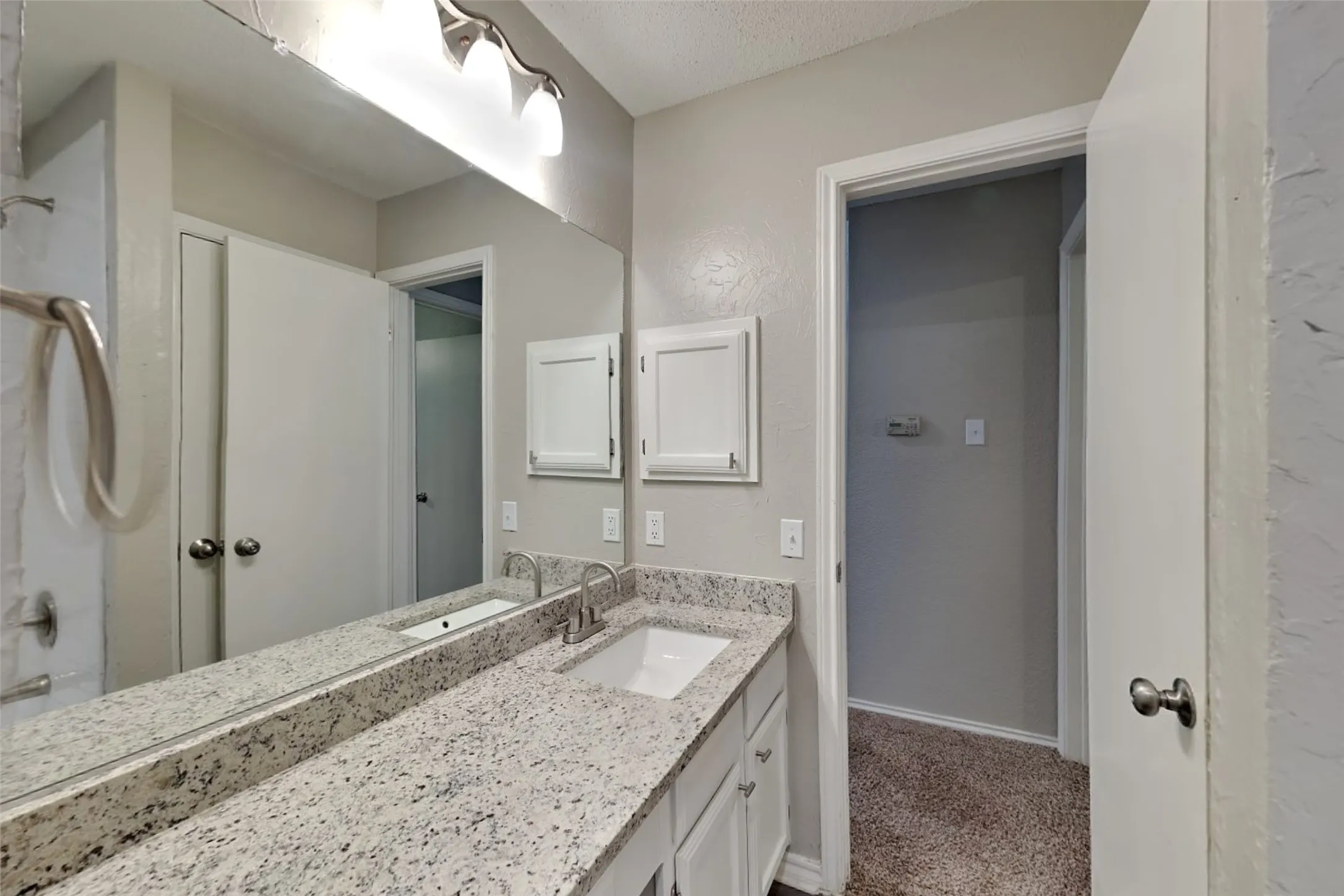 Single Family Residence For Rent in Denton County , 1313 Colony Court, Flower Mound, Texas 75028, 3 Bedroom, 2 Bathroom, 2 Garage spaces, 1,475 Sqft, built in 1984, mls#21315509, Real Estate Agent in Flower Mound, Homes For Rent in Denton county, Homes For Rent in Flower Mound, Realtor in Flower Mound Texas, Real Estate Brokerage Independent Realty Texas, Luminita Cordes Realtor