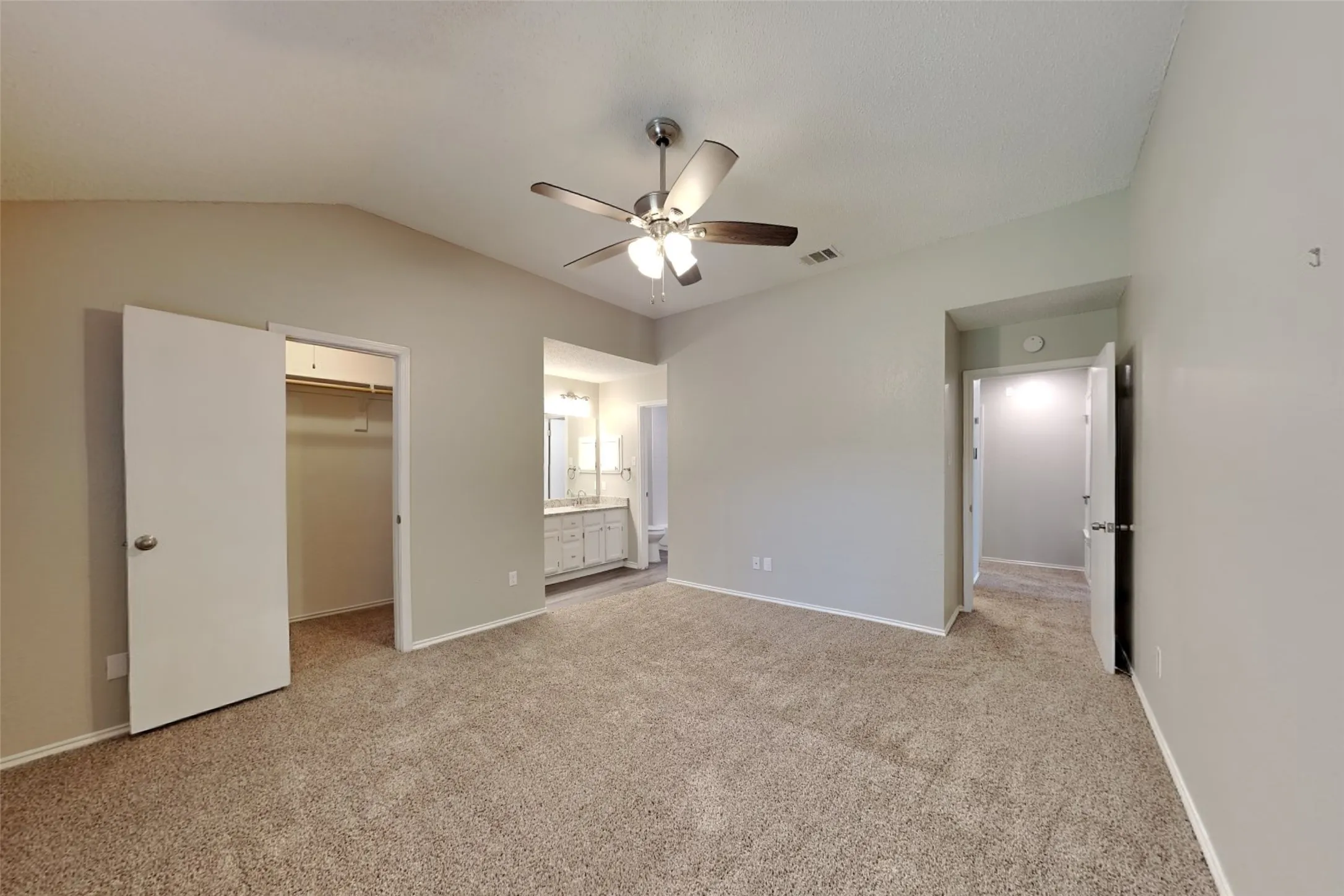 Single Family Residence For Rent in Denton County , 1313 Colony Court, Flower Mound, Texas 75028, 3 Bedroom, 2 Bathroom, 2 Garage spaces, 1,475 Sqft, built in 1984, mls#21315509, Real Estate Agent in Flower Mound, Homes For Rent in Denton county, Homes For Rent in Flower Mound, Realtor in Flower Mound Texas, Real Estate Brokerage Independent Realty Texas, Luminita Cordes Realtor