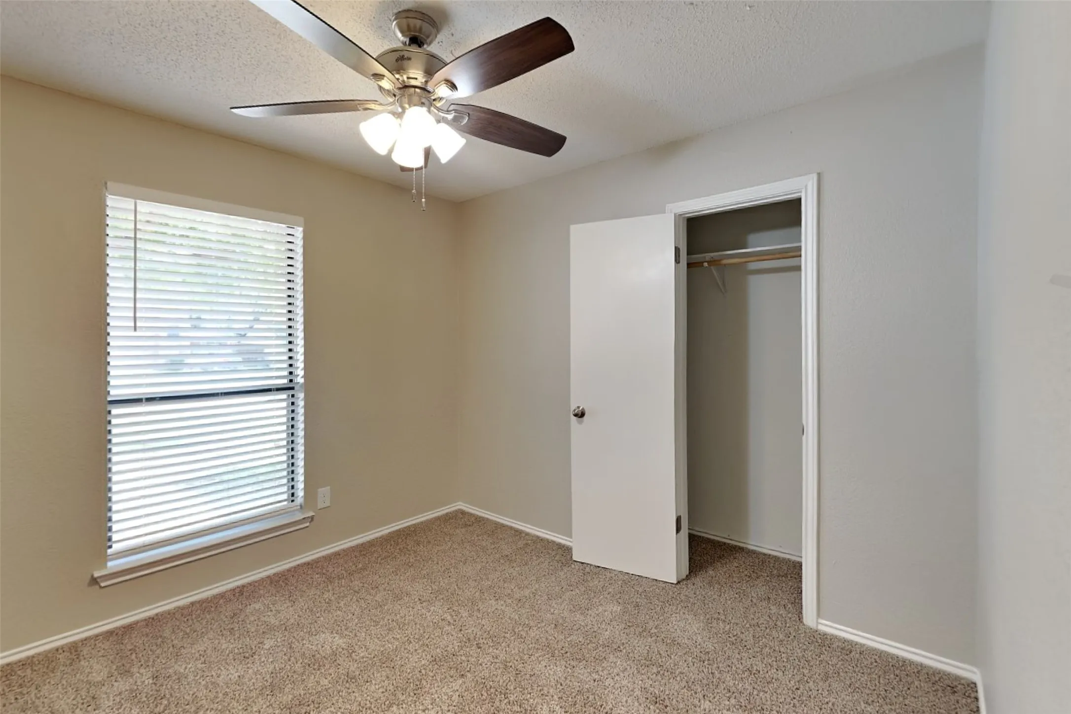 Single Family Residence For Rent in Denton County , 1313 Colony Court, Flower Mound, Texas 75028, 3 Bedroom, 2 Bathroom, 2 Garage spaces, 1,475 Sqft, built in 1984, mls#21315509, Real Estate Agent in Flower Mound, Homes For Rent in Denton county, Homes For Rent in Flower Mound, Realtor in Flower Mound Texas, Real Estate Brokerage Independent Realty Texas, Luminita Cordes Realtor