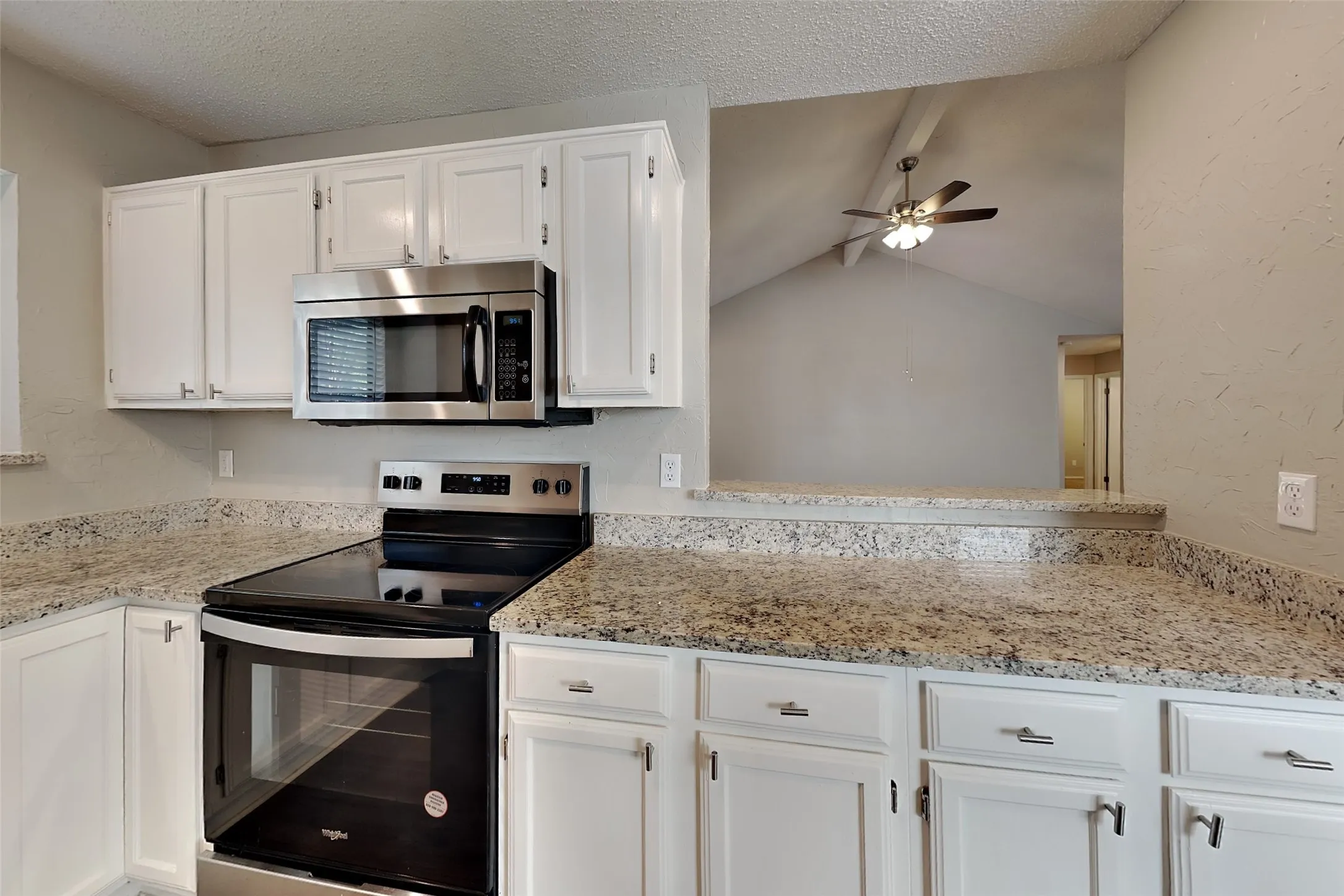 Single Family Residence For Rent in Denton County , 1313 Colony Court, Flower Mound, Texas 75028, 3 Bedroom, 2 Bathroom, 2 Garage spaces, 1,475 Sqft, built in 1984, mls#21315509, Real Estate Agent in Flower Mound, Homes For Rent in Denton county, Homes For Rent in Flower Mound, Realtor in Flower Mound Texas, Real Estate Brokerage Independent Realty Texas, Luminita Cordes Realtor