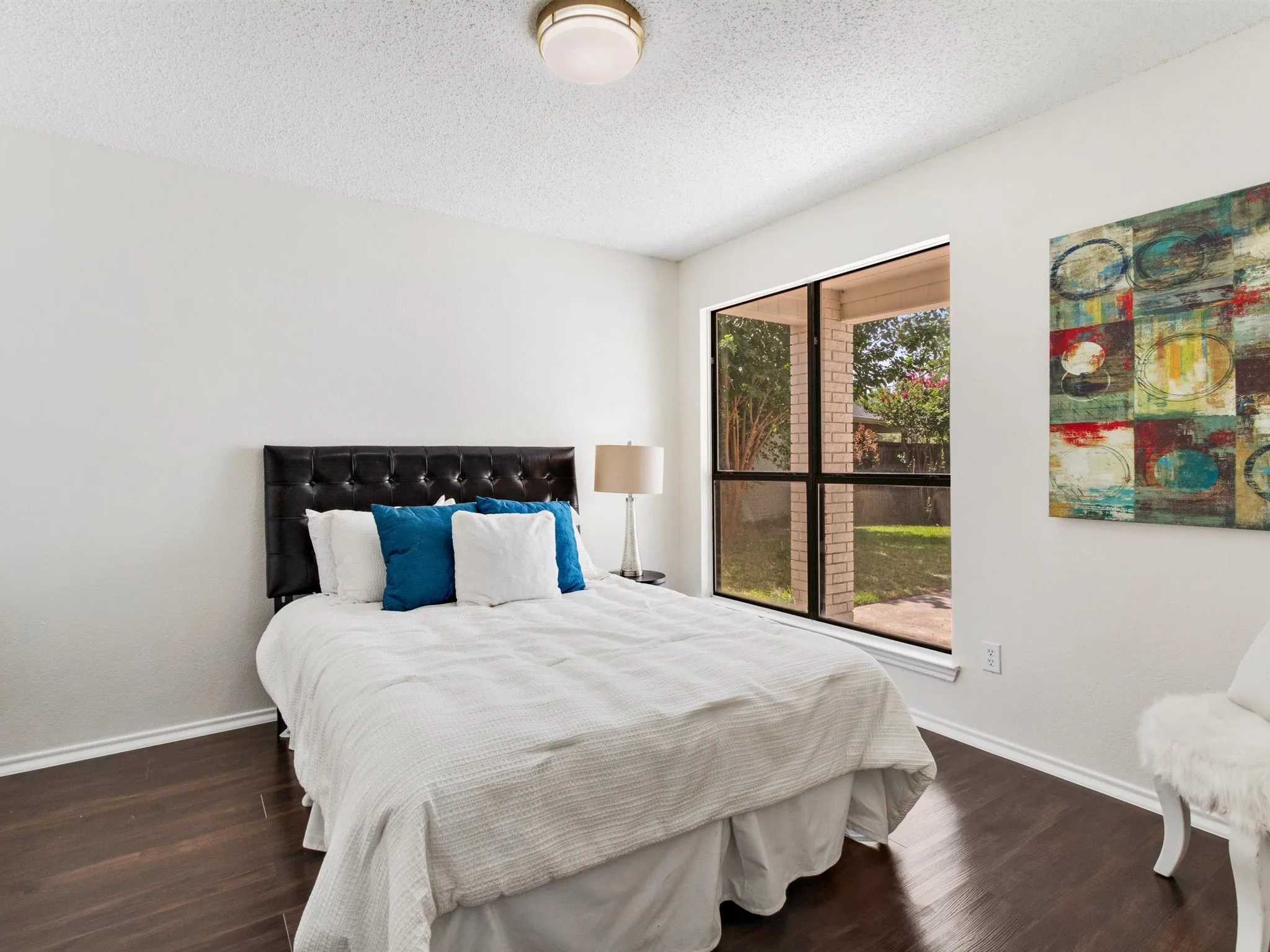 Single Family Residence For Sale in Denton County , 1210 Alameda Drive, Carrollton, Texas 75007, 3 Bedroom, 2 Bathroom, 2 Garage spaces, 1,840 Sqft, built in 1986, mls#21298572, Real Estate Agent in Carrollton, Homes For Sale in Denton county, Homes For Sale in Carrollton, Realtor in Carrollton Texas, Real Estate Brokerage Independent Realty Texas, Luminita Cordes Realtor