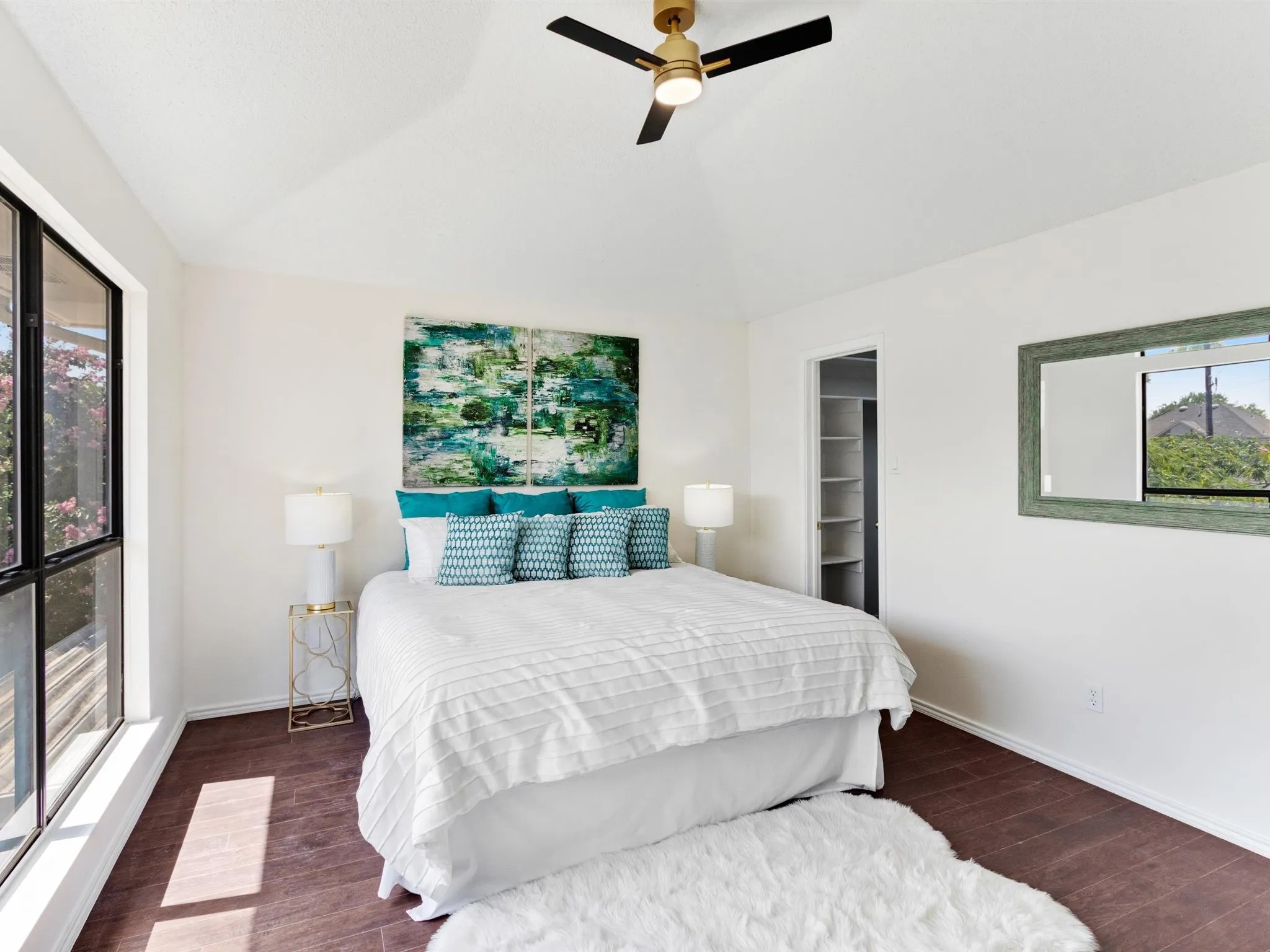 Single Family Residence For Sale in Denton County , 1210 Alameda Drive, Carrollton, Texas 75007, 3 Bedroom, 2 Bathroom, 2 Garage spaces, 1,840 Sqft, built in 1986, mls#21298572, Real Estate Agent in Carrollton, Homes For Sale in Denton county, Homes For Sale in Carrollton, Realtor in Carrollton Texas, Real Estate Brokerage Independent Realty Texas, Luminita Cordes Realtor