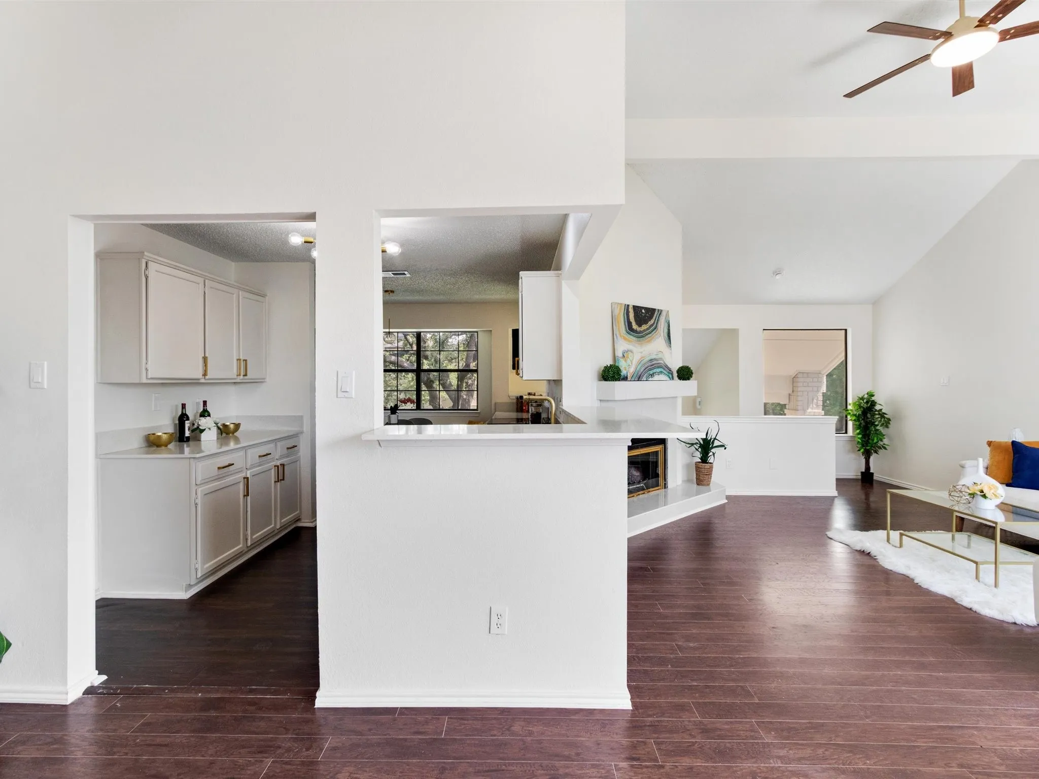 Single Family Residence For Sale in Denton County , 1210 Alameda Drive, Carrollton, Texas 75007, 3 Bedroom, 2 Bathroom, 2 Garage spaces, 1,840 Sqft, built in 1986, mls#21298572, Real Estate Agent in Carrollton, Homes For Sale in Denton county, Homes For Sale in Carrollton, Realtor in Carrollton Texas, Real Estate Brokerage Independent Realty Texas, Luminita Cordes Realtor