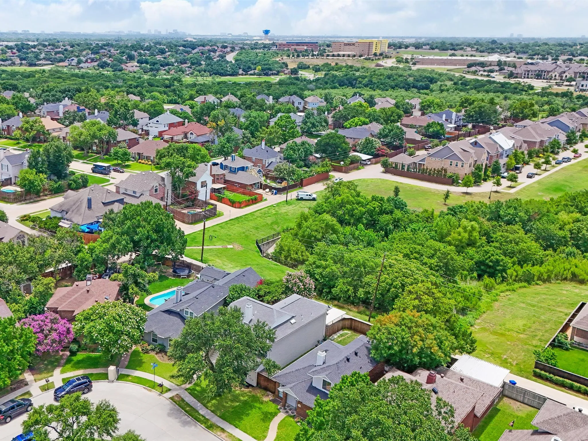 Single Family Residence For Sale in Denton County , 1210 Alameda Drive, Carrollton, Texas 75007, 3 Bedroom, 2 Bathroom, 2 Garage spaces, 1,840 Sqft, built in 1986, mls#21298572, Real Estate Agent in Carrollton, Homes For Sale in Denton county, Homes For Sale in Carrollton, Realtor in Carrollton Texas, Real Estate Brokerage Independent Realty Texas, Luminita Cordes Realtor