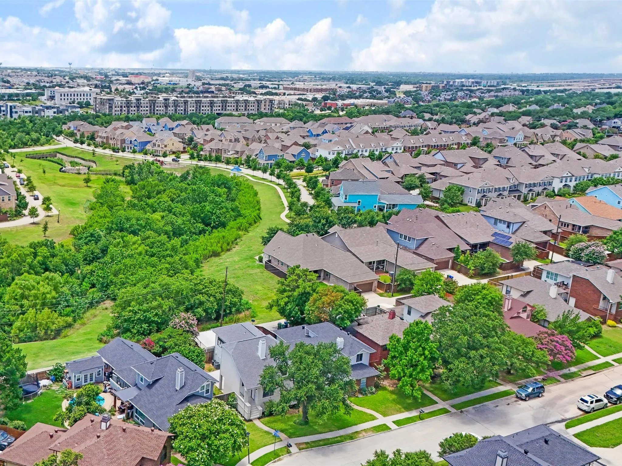 Single Family Residence For Sale in Denton County , 1210 Alameda Drive, Carrollton, Texas 75007, 3 Bedroom, 2 Bathroom, 2 Garage spaces, 1,840 Sqft, built in 1986, mls#21298572, Real Estate Agent in Carrollton, Homes For Sale in Denton county, Homes For Sale in Carrollton, Realtor in Carrollton Texas, Real Estate Brokerage Independent Realty Texas, Luminita Cordes Realtor