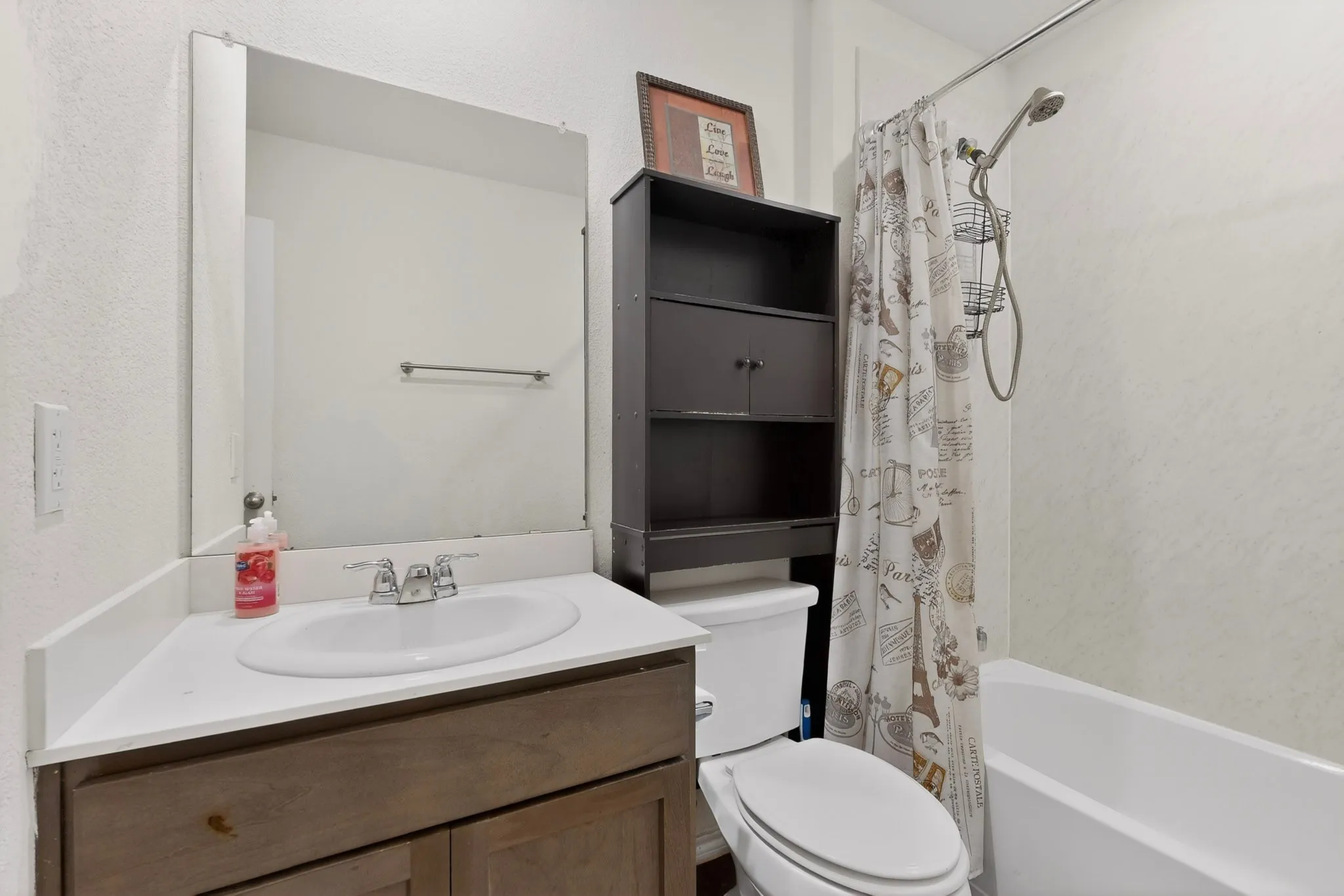 Single Family Residence For Rent in Collin County , 1114 Emerald Gate Drive, Princeton, Texas 75407, 4 Bedroom, 2 Bathroom, 2 Garage spaces, 2,014 Sqft, built in 2022, mls#21285562, Real Estate Agent in Princeton, Homes For Rent in Collin county, Homes For Rent in Princeton, Realtor in Princeton Texas, Real Estate Brokerage Independent Realty Texas, Luminita Cordes Realtor