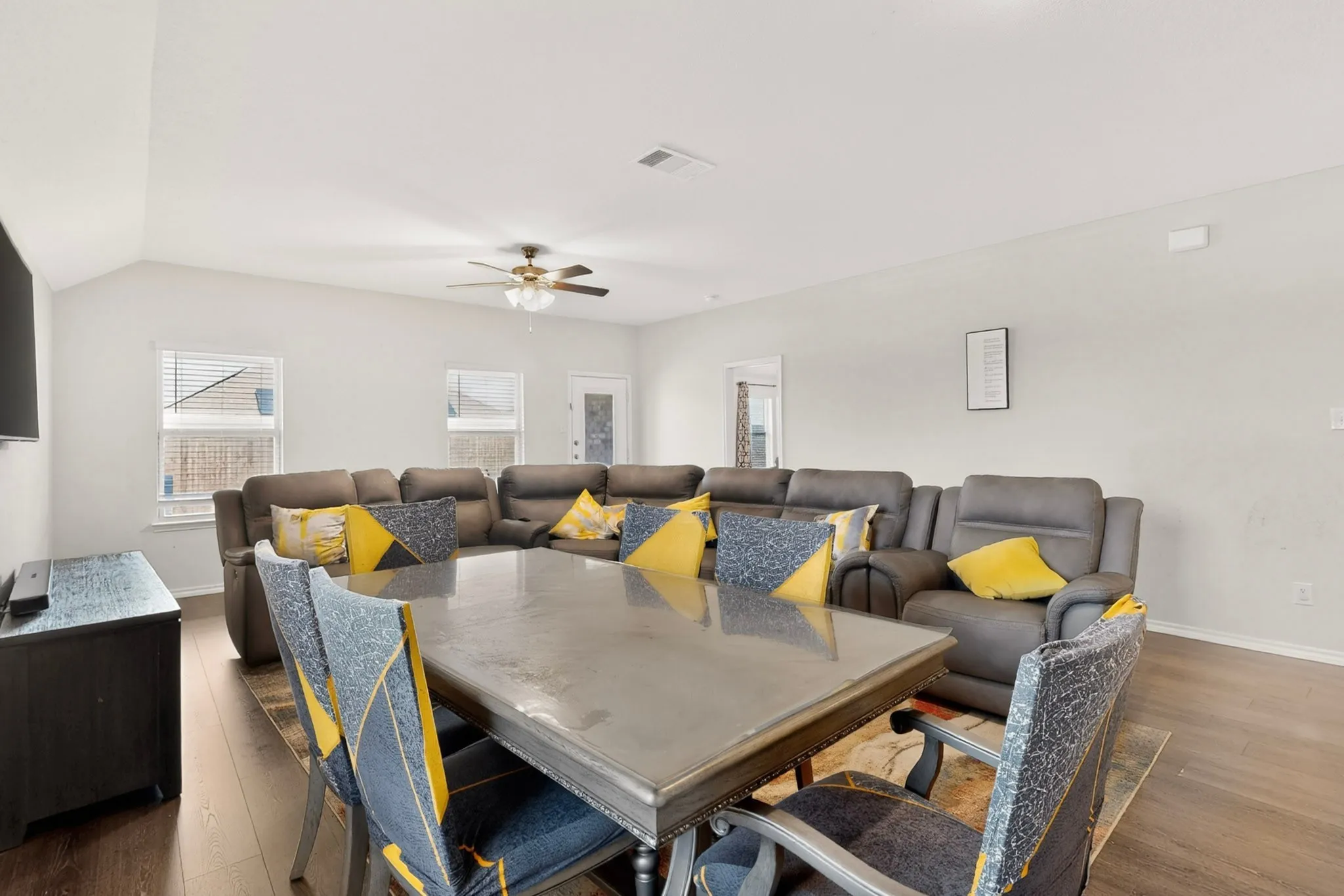 Single Family Residence For Rent in Collin County , 1114 Emerald Gate Drive, Princeton, Texas 75407, 4 Bedroom, 2 Bathroom, 2 Garage spaces, 2,014 Sqft, built in 2022, mls#21285562, Real Estate Agent in Princeton, Homes For Rent in Collin county, Homes For Rent in Princeton, Realtor in Princeton Texas, Real Estate Brokerage Independent Realty Texas, Luminita Cordes Realtor