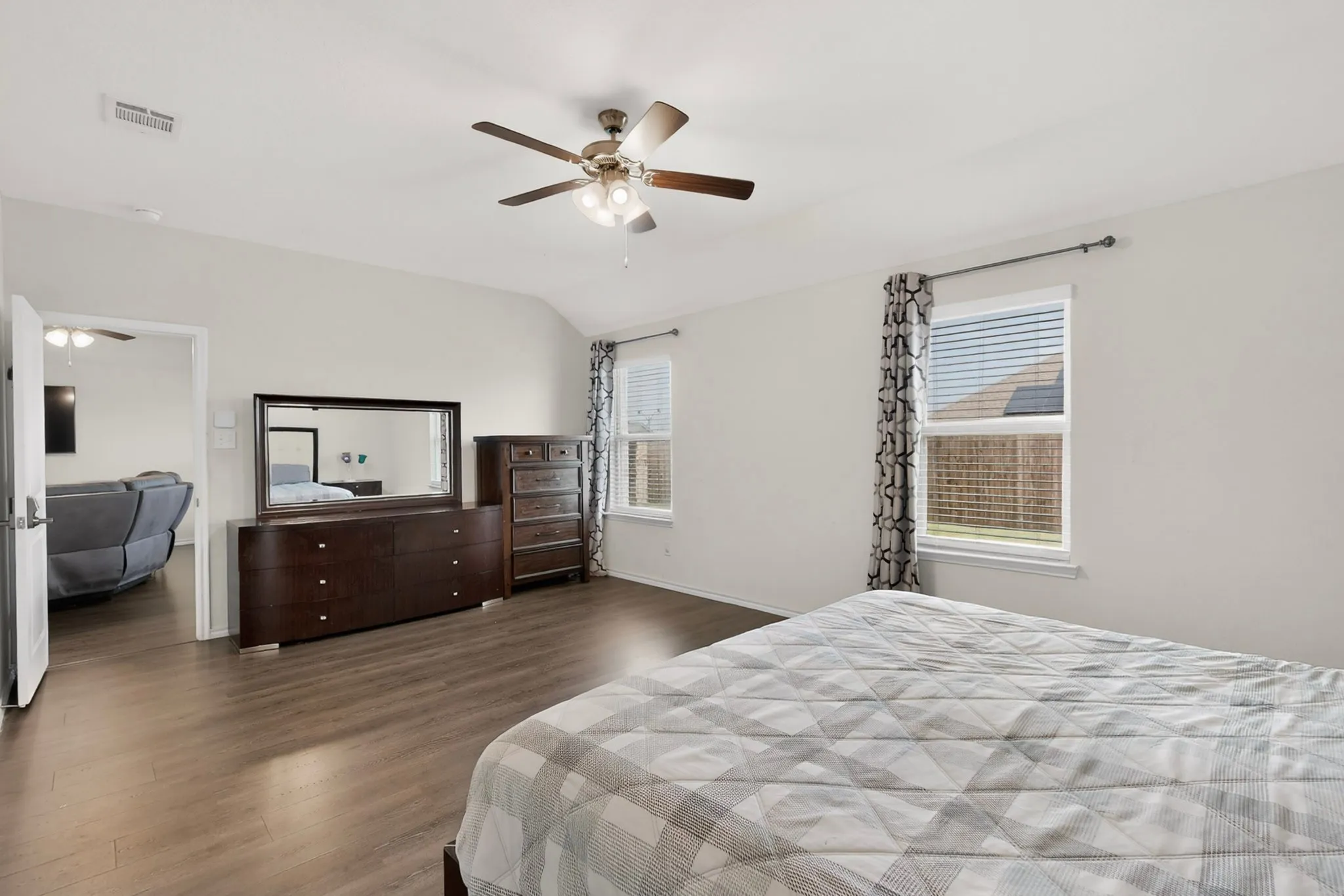 Single Family Residence For Rent in Collin County , 1114 Emerald Gate Drive, Princeton, Texas 75407, 4 Bedroom, 2 Bathroom, 2 Garage spaces, 2,014 Sqft, built in 2022, mls#21285562, Real Estate Agent in Princeton, Homes For Rent in Collin county, Homes For Rent in Princeton, Realtor in Princeton Texas, Real Estate Brokerage Independent Realty Texas, Luminita Cordes Realtor