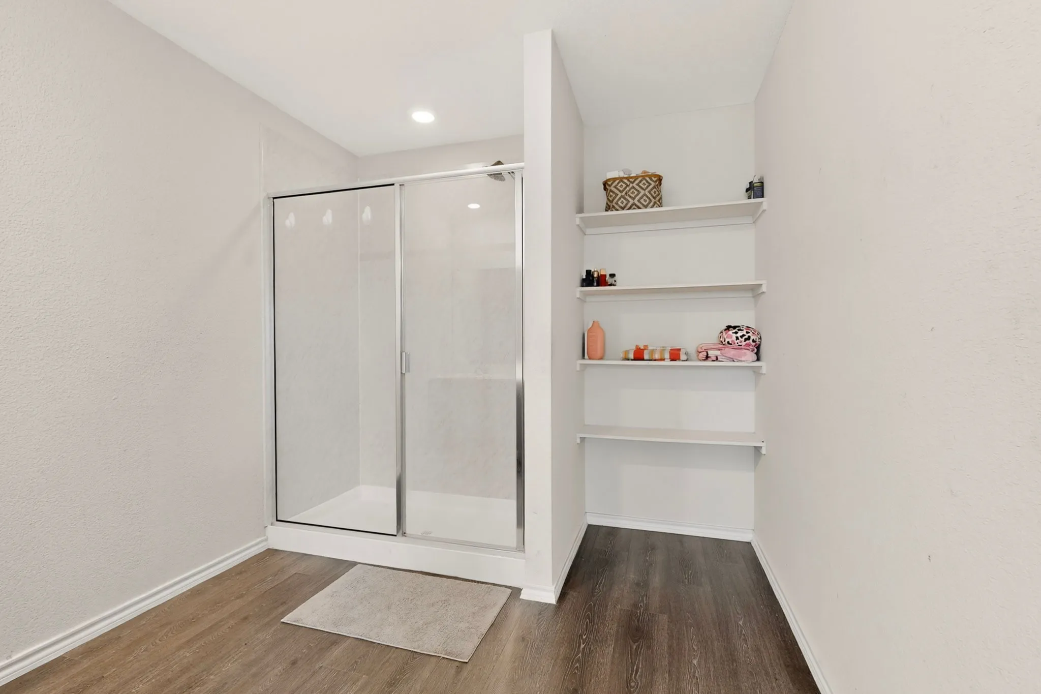 easy to clean shower in Master bath