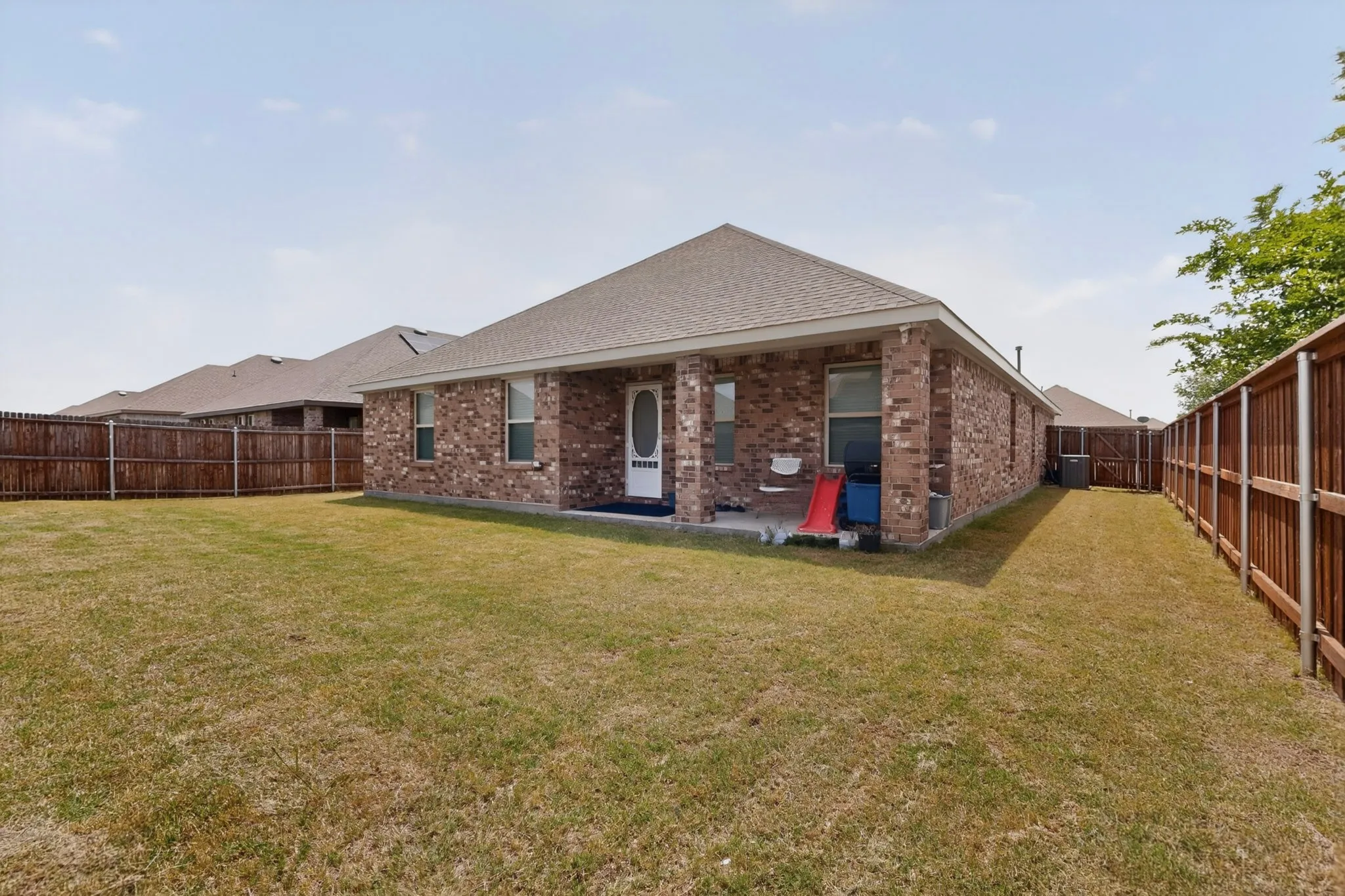 Single Family Residence For Rent in Collin County , 1114 Emerald Gate Drive, Princeton, Texas 75407, 4 Bedroom, 2 Bathroom, 2 Garage spaces, 2,014 Sqft, built in 2022, mls#21285562, Real Estate Agent in Princeton, Homes For Rent in Collin county, Homes For Rent in Princeton, Realtor in Princeton Texas, Real Estate Brokerage Independent Realty Texas, Luminita Cordes Realtor