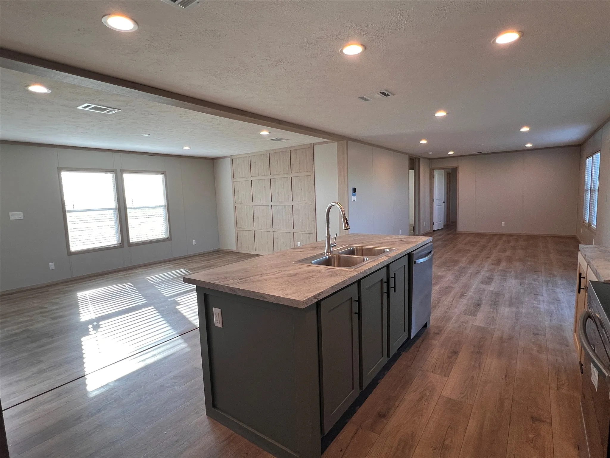 Manufactured Home For Sale in Jones County , 4170 Pvt Rd 4284, Hawley, Texas 79525, 4 Bedroom, 2 Bathroom, Garage spaces, 1,904 Sqft, built in 2025, mls#21315486, Real Estate Agent in Hawley, Homes For Sale in Jones county, Homes For Sale in Hawley, Realtor in Hawley Texas, Real Estate Brokerage Independent Realty Texas, Luminita Cordes Realtor