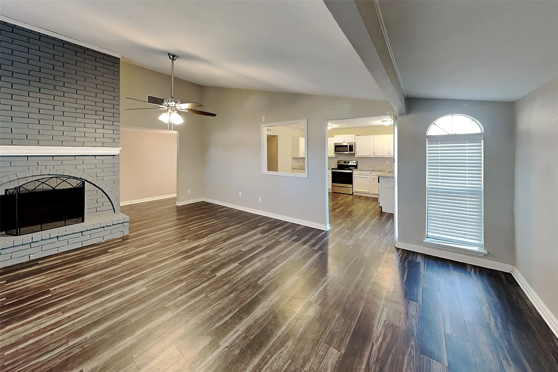Single Family Residence For Rent in Denton County , 5045 Nash Drive, The Colony, Texas 75056, 3 Bedroom, 2 Bathroom, 2 Garage spaces, 1,388 Sqft, built in 1977, mls#21315522, Real Estate Agent in The Colony, Homes For Rent in Denton county, Homes For Rent in The Colony, Realtor in The Colony Texas, Real Estate Brokerage Independent Realty Texas, Luminita Cordes Realtor