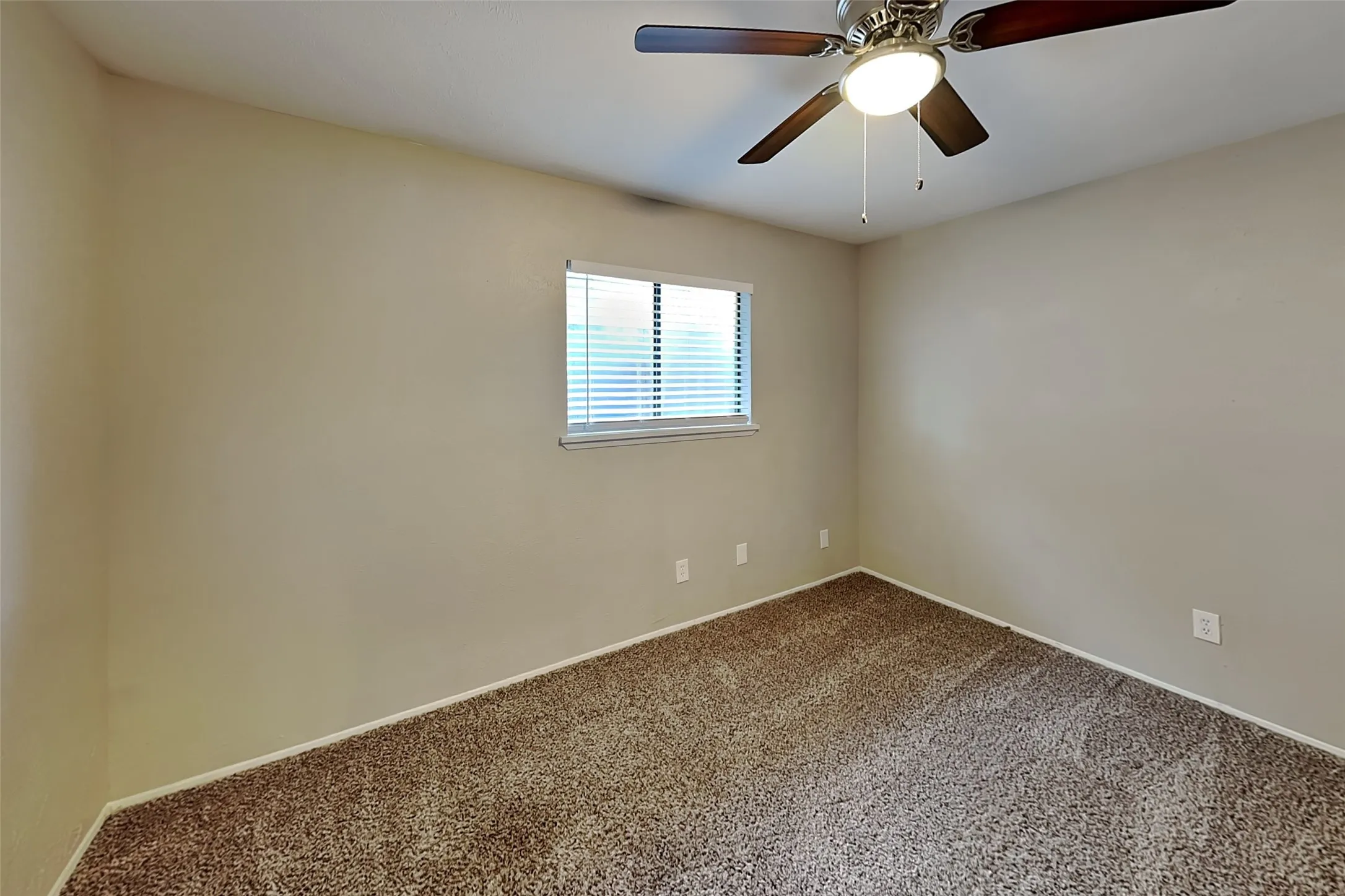 Single Family Residence For Rent in Denton County , 5045 Nash Drive, The Colony, Texas 75056, 3 Bedroom, 2 Bathroom, 2 Garage spaces, 1,388 Sqft, built in 1977, mls#21315522, Real Estate Agent in The Colony, Homes For Rent in Denton county, Homes For Rent in The Colony, Realtor in The Colony Texas, Real Estate Brokerage Independent Realty Texas, Luminita Cordes Realtor