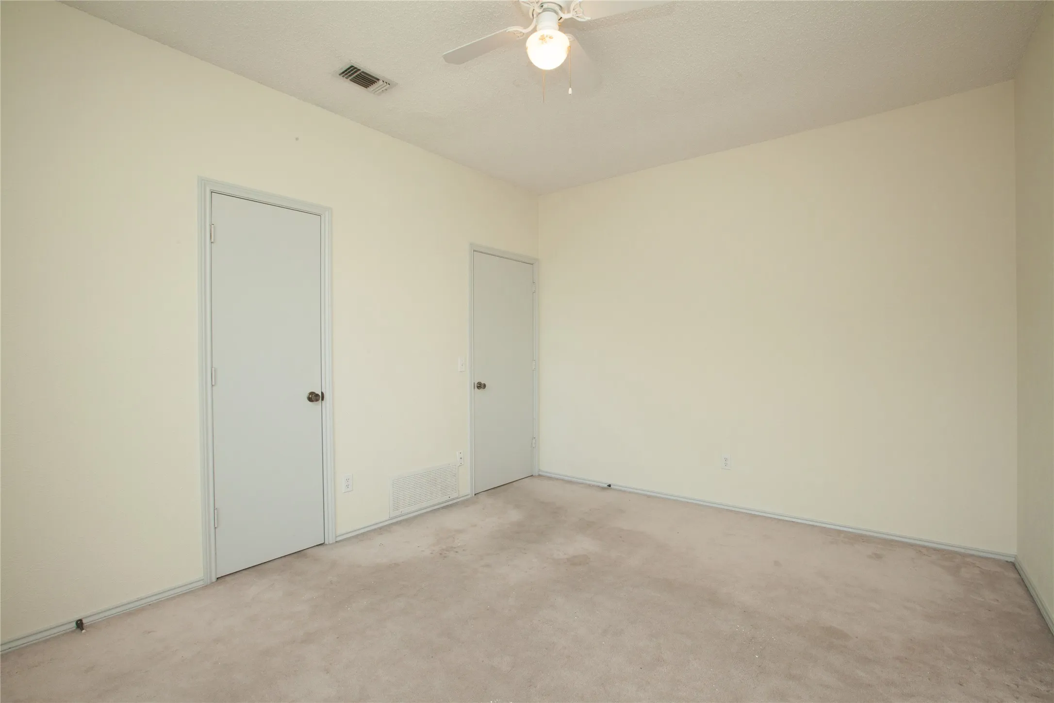 Single Family Residence For Sale in Collin County , 1409 Geneva Lane, Plano, Texas 75075, 4 Bedroom, 2 Bathroom, 2 Garage spaces, 2,420 Sqft, built in 1983, mls#21315525, Real Estate Agent in Plano, Homes For Sale in Collin county, Homes For Sale in Plano, Realtor in Plano Texas, Real Estate Brokerage Independent Realty Texas, Luminita Cordes Realtor
