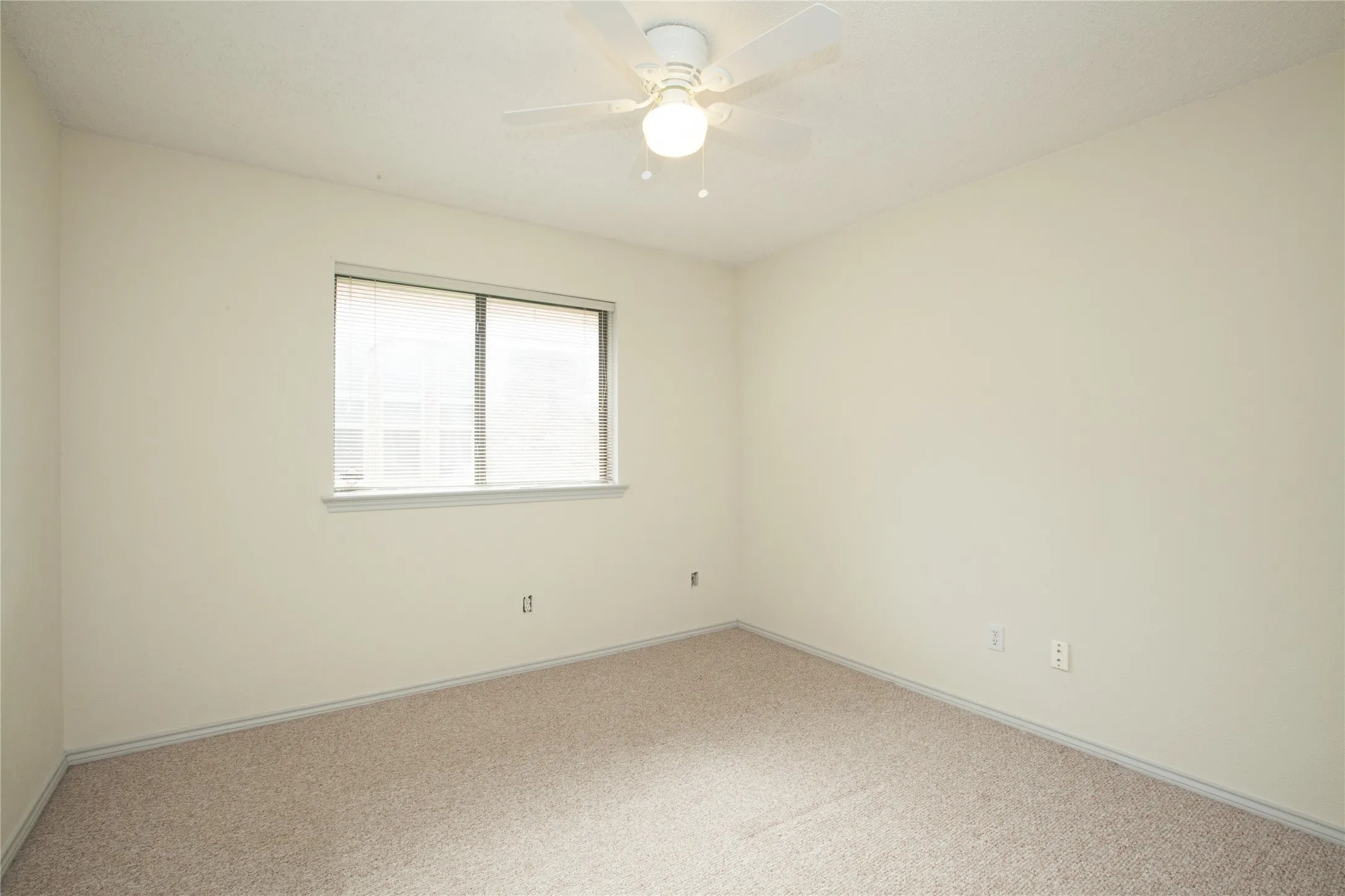 Single Family Residence For Sale in Collin County , 1409 Geneva Lane, Plano, Texas 75075, 4 Bedroom, 2 Bathroom, 2 Garage spaces, 2,420 Sqft, built in 1983, mls#21315525, Real Estate Agent in Plano, Homes For Sale in Collin county, Homes For Sale in Plano, Realtor in Plano Texas, Real Estate Brokerage Independent Realty Texas, Luminita Cordes Realtor