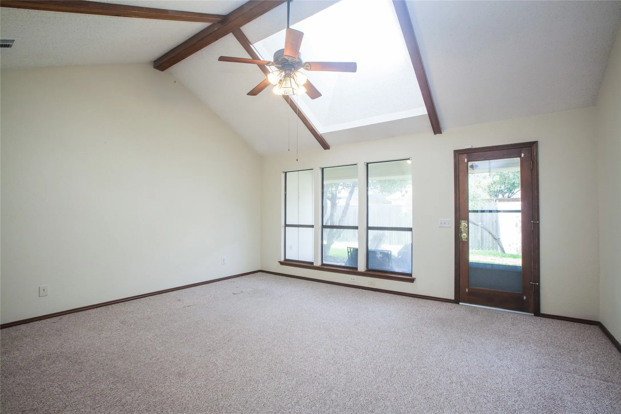 Single Family Residence For Sale in Collin County , 1409 Geneva Lane, Plano, Texas 75075, 4 Bedroom, 2 Bathroom, 2 Garage spaces, 2,420 Sqft, built in 1983, mls#21315525, Real Estate Agent in Plano, Homes For Sale in Collin county, Homes For Sale in Plano, Realtor in Plano Texas, Real Estate Brokerage Independent Realty Texas, Luminita Cordes Realtor
