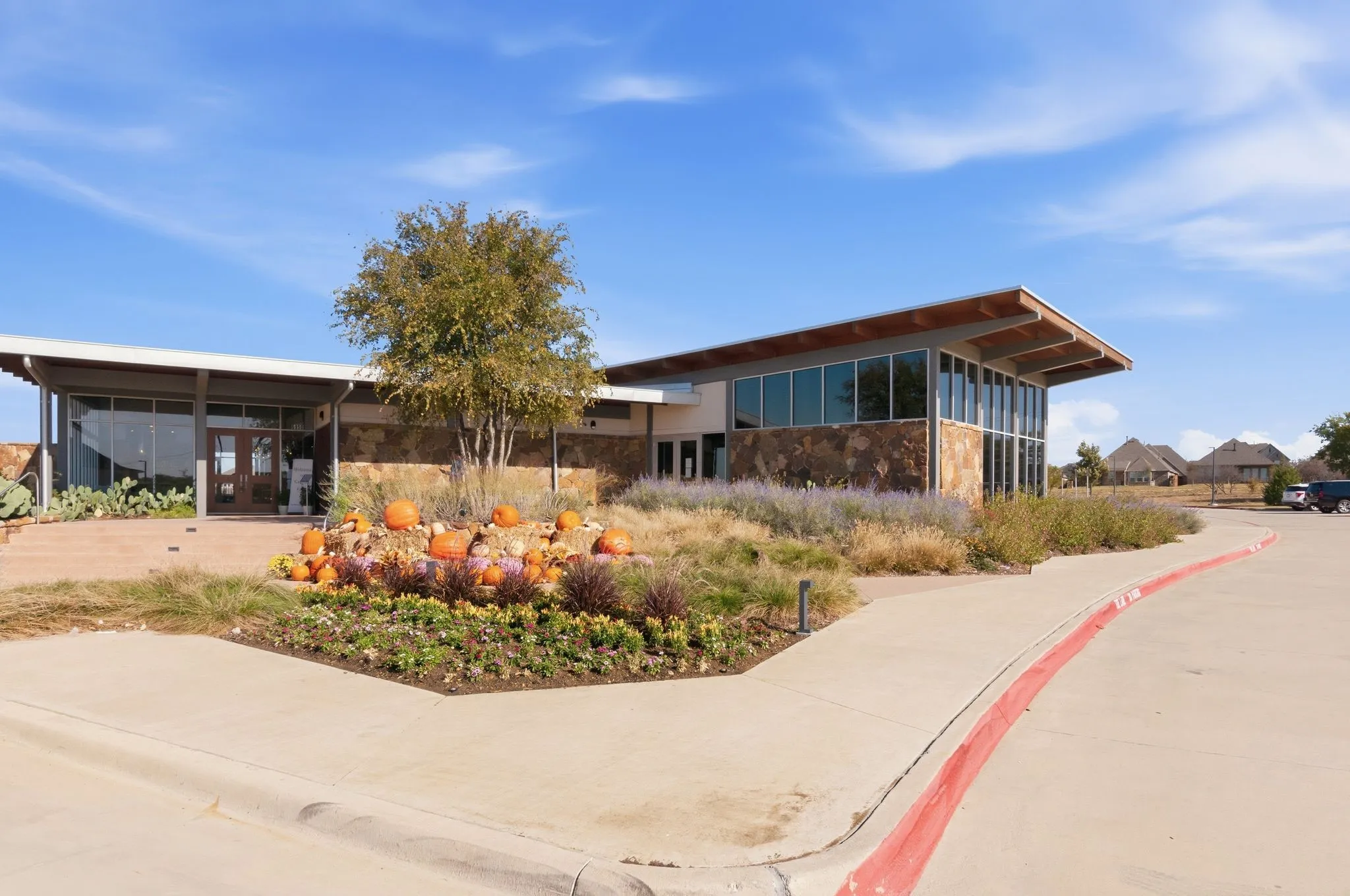 Single Family Residence For Sale in Denton County , 11109 Smoky Oak Court, Flower Mound, Texas 76226, 4 Bedroom, 4 Bathroom, 3 Garage spaces, 3,754 Sqft, built in 2017, mls#21302763, Real Estate Agent in Flower Mound, Homes For Sale in Denton county, Homes For Sale in Flower Mound, Realtor in Flower Mound Texas, Real Estate Brokerage Independent Realty Texas, Luminita Cordes Realtor