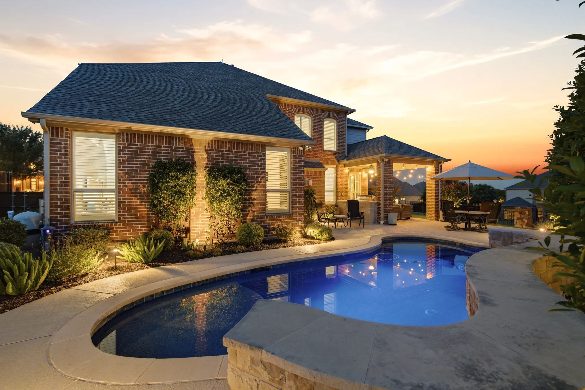 Single Family Residence For Sale in Denton County , 11109 Smoky Oak Court, Flower Mound, Texas 76226, 4 Bedroom, 4 Bathroom, 3 Garage spaces, 3,754 Sqft, built in 2017, mls#21302763, Real Estate Agent in Flower Mound, Homes For Sale in Denton county, Homes For Sale in Flower Mound, Realtor in Flower Mound Texas, Real Estate Brokerage Independent Realty Texas, Luminita Cordes Realtor