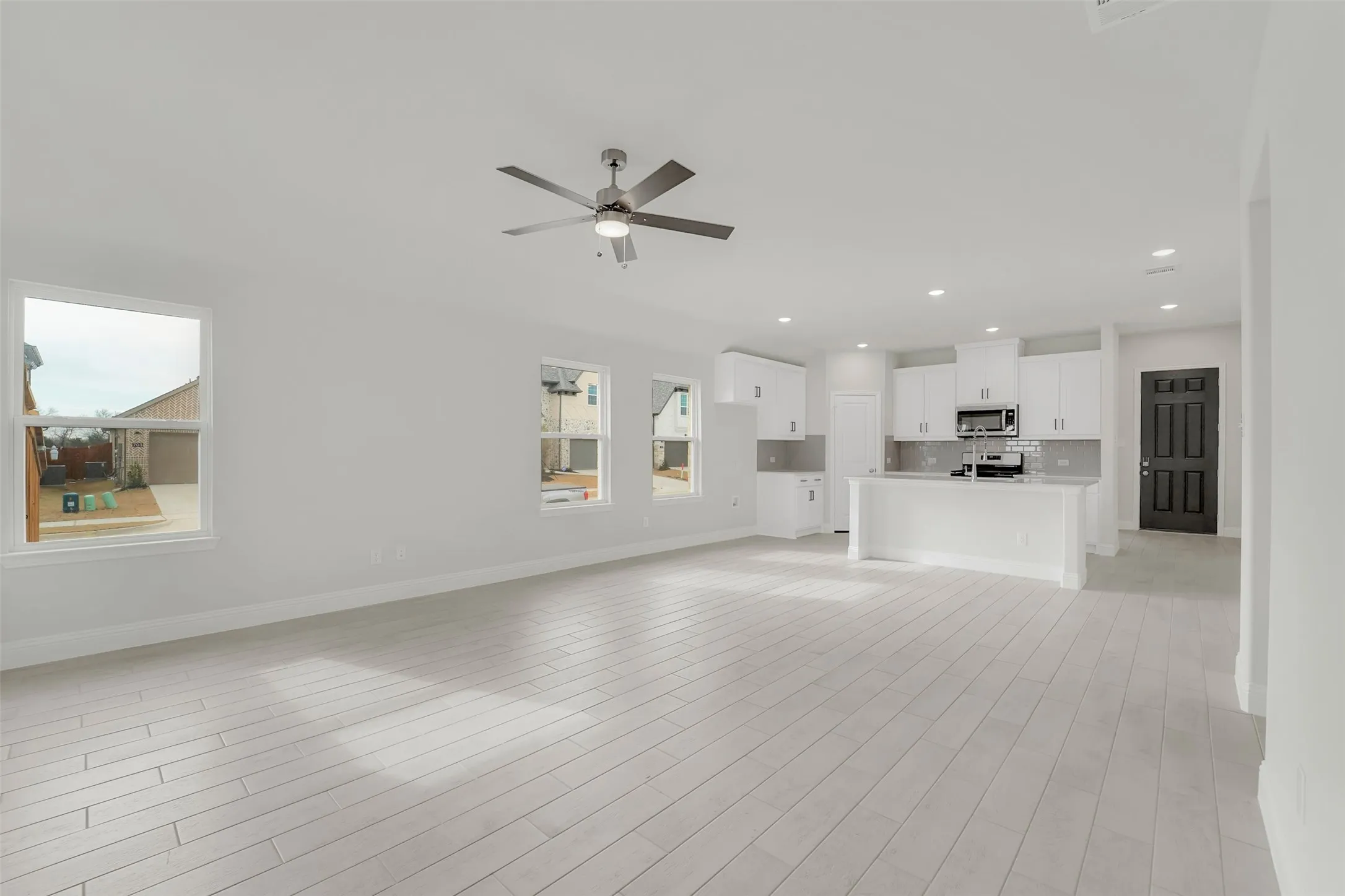 Single Family Residence For Sale in Collin County , 2901 Cantoni Creek, Princeton, Texas 75407, 4 Bedroom, 2 Bathroom, 2 Garage spaces, 1,992 Sqft, built in 2024, Price $315,000, mls#21315529, Real Estate Agent in Princeton, Homes For Sale in Collin county, Homes For Sale in Princeton, Realtor in Princeton Texas, Real Estate Brokerage Independent Realty Texas, Luminita Cordes Realtor