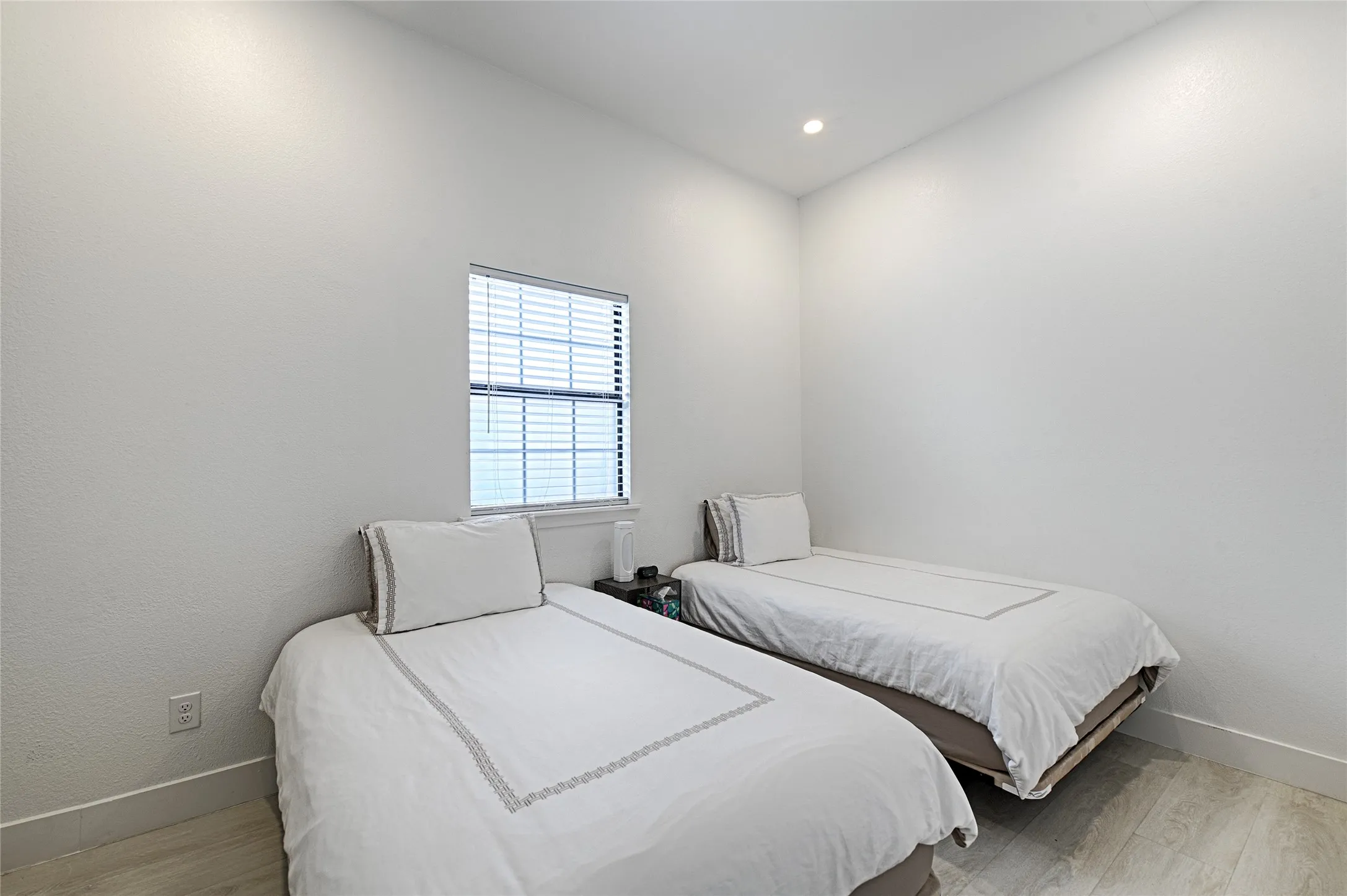 Single Family Residence For Rent in Dallas County , 12504 Renoir Lane, Dallas, Texas 75230, 5 Bedrooms, 4 Bathrooms, Garage spaces, 4,207 Sqft, built in 1981, Price $5,800, mls#21315564, Real Estate Agent in Dallas, Homes For Rent in Dallas county, Homes For Rent in Dallas, Realtor in Dallas Texas, Real Estate Brokerage Independent Realty Texas, Luminita Cordes Realtor